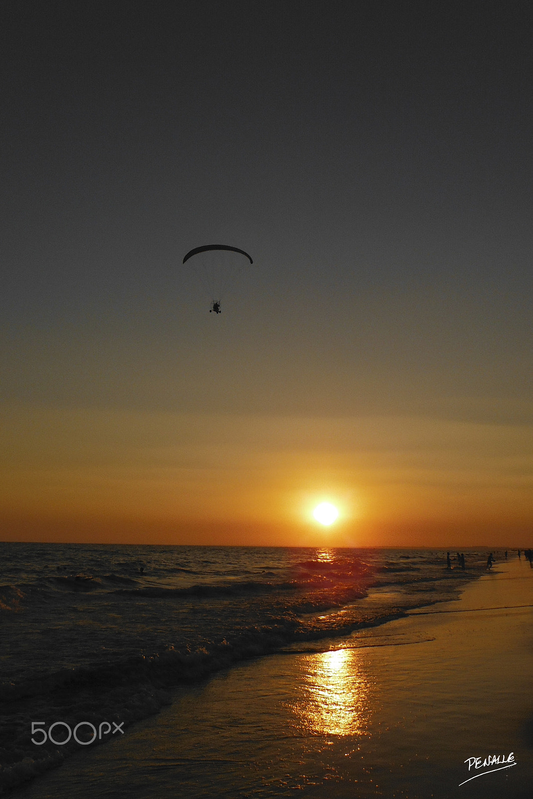 Fujifilm FinePix XP170 sample photo. Volando hacia el atardecer - flying to the sunset photography