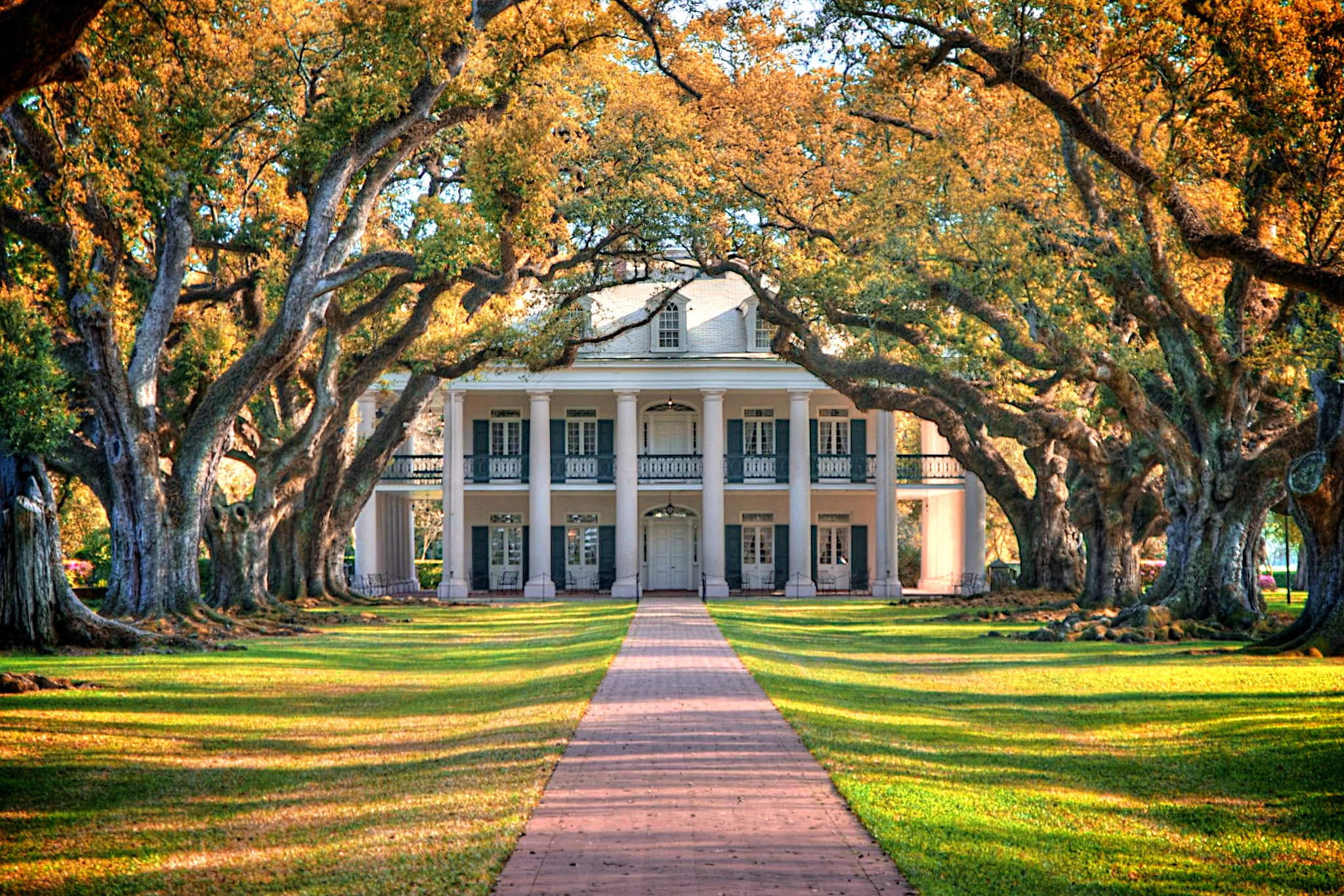 Oak Alley Plantation, Louisiana by Kyle McKinney / 500px