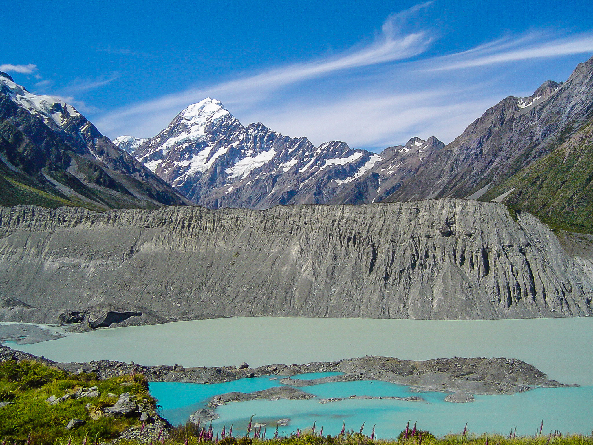 Sony DSC-P72 sample photo. Mt cook and the lake photography