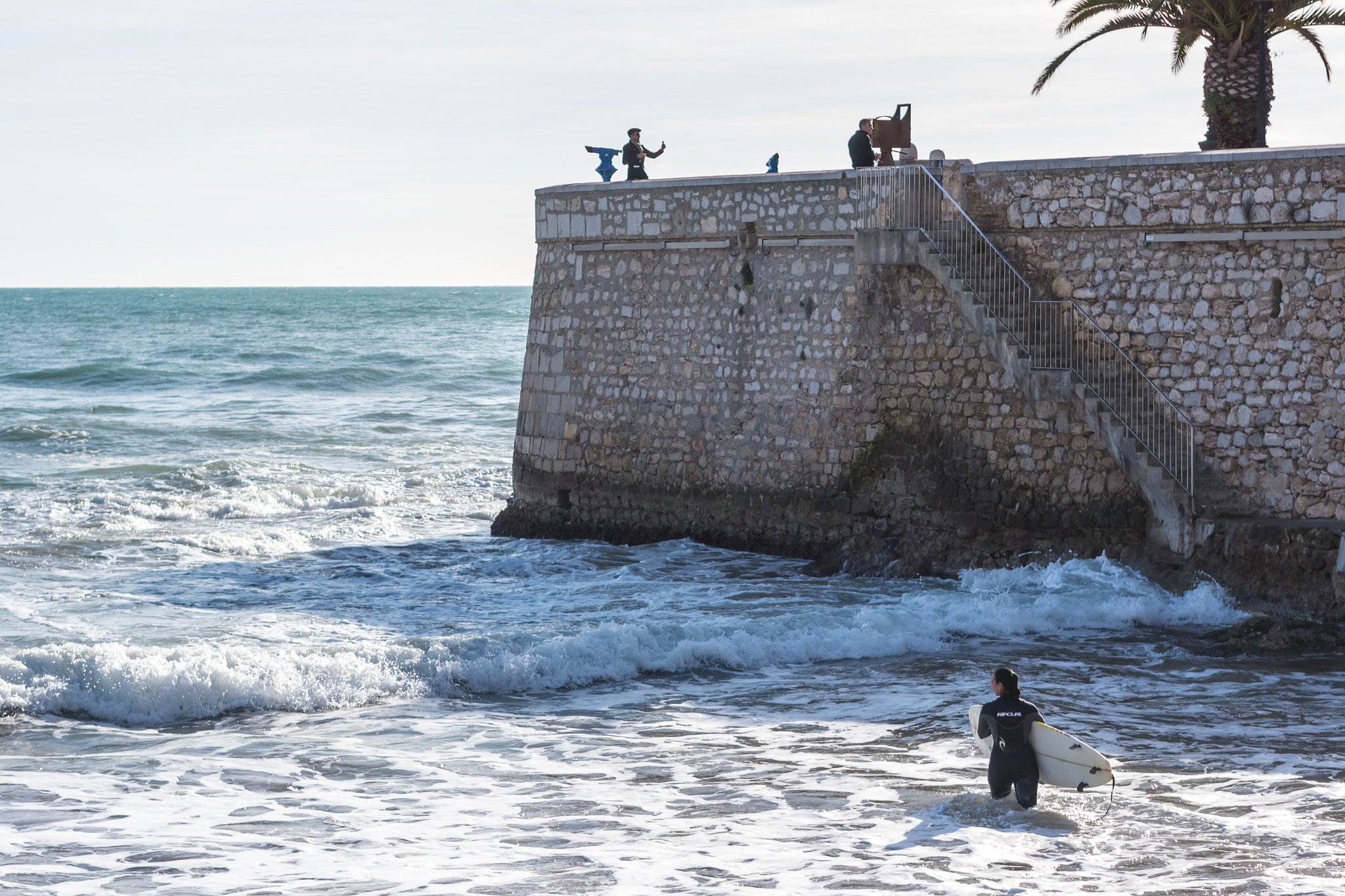 Panasonic Lumix DMC-G5 + Olympus M.Zuiko Digital 45mm F1.8 sample photo. The surfer of sitges photography