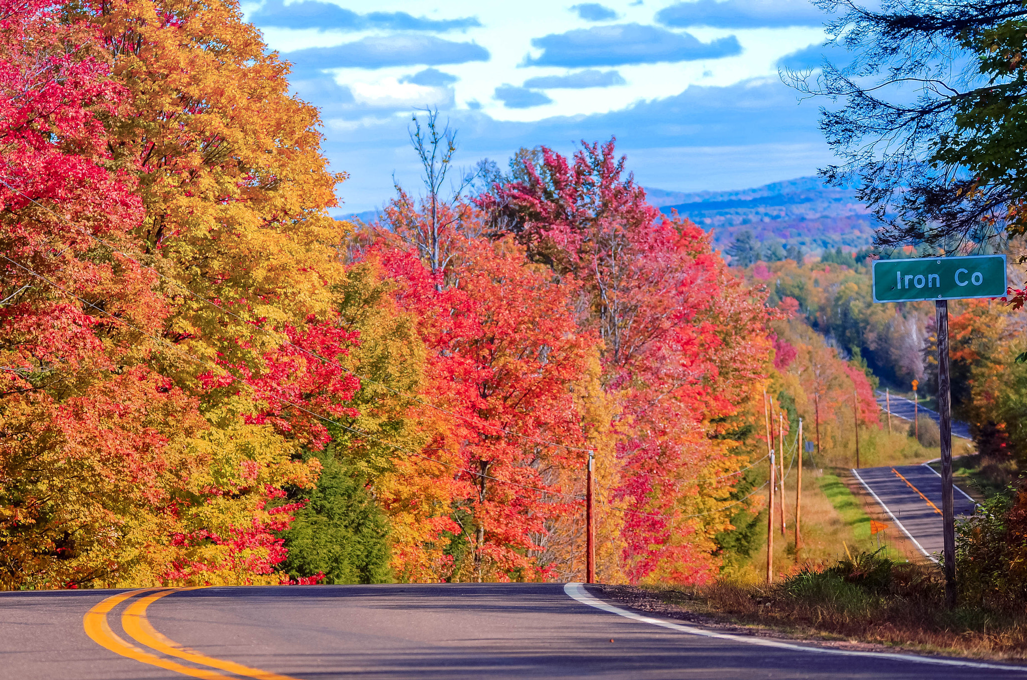 Sigma 150-600mm F5-6.3 DG OS HSM | S sample photo. Colors of fall photography