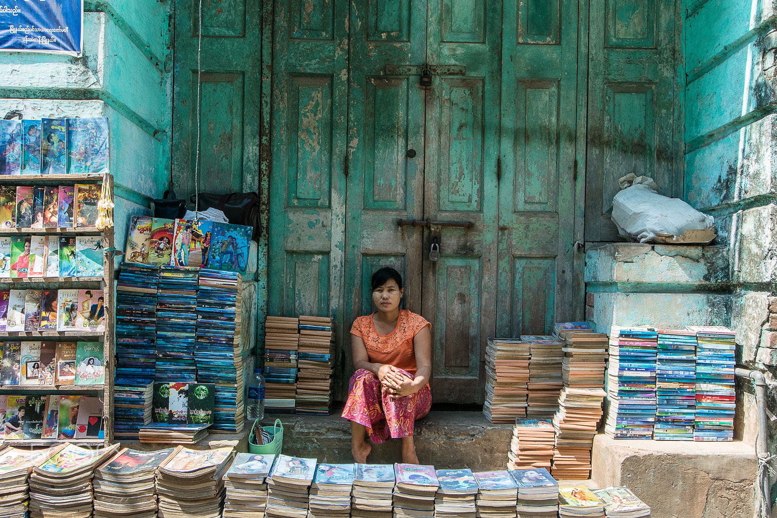 Nikon 1 Nikkor VR 6.7-13mm F3.5-5.6 sample photo. Something about yangon photography