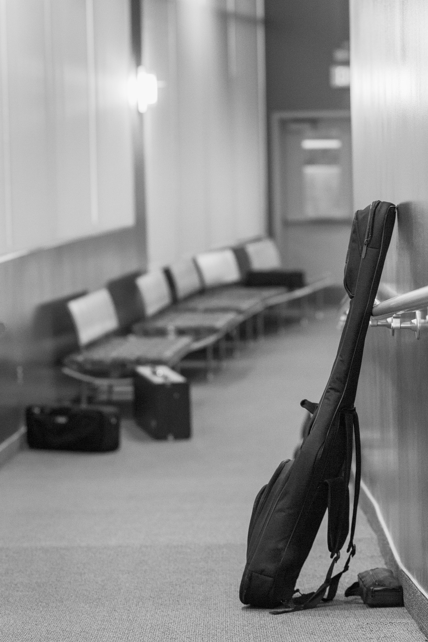 Canon EOS 60D + Canon EF 100mm F2.0 USM sample photo. Waiting backstage photography