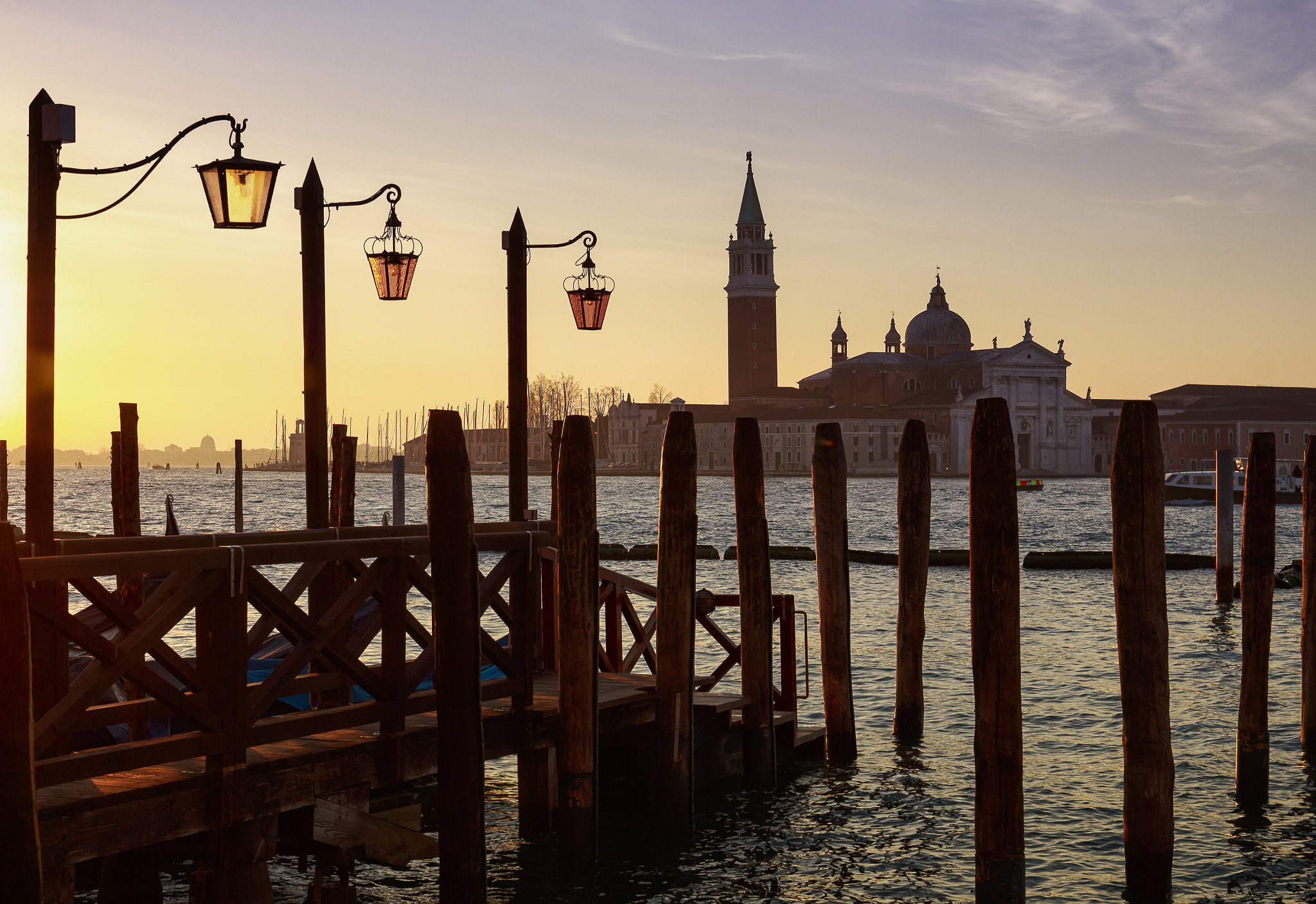 Canon EF 24-70mm F4L IS USM sample photo. Venice at sunrise photography