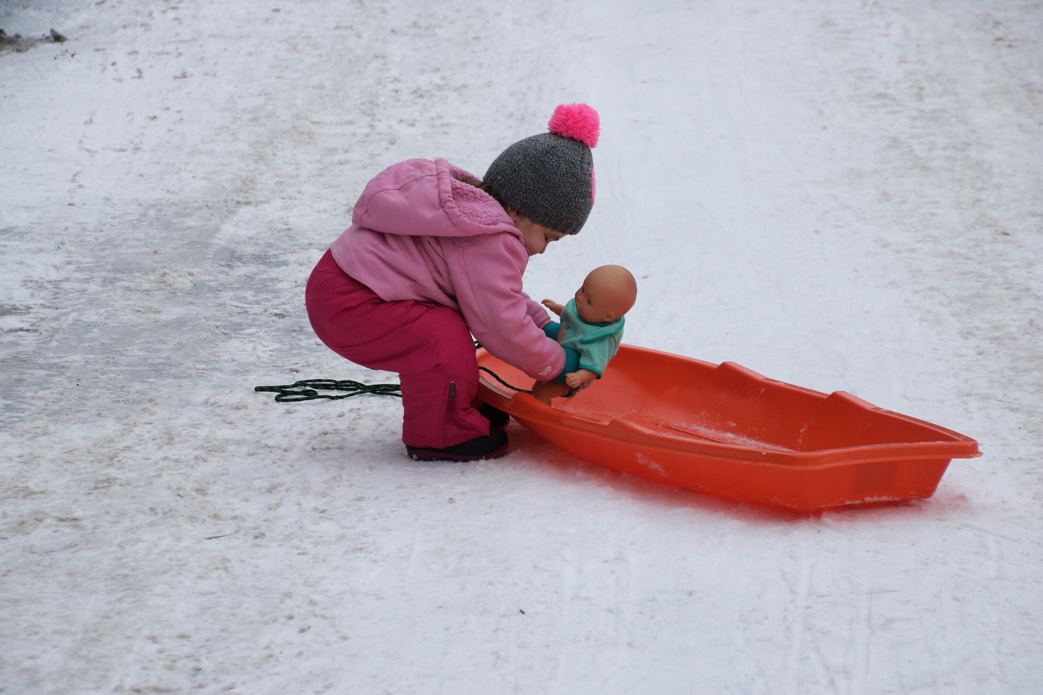 Canon EOS 760D (EOS Rebel T6s / EOS 8000D) sample photo. Baby loves sledding photography