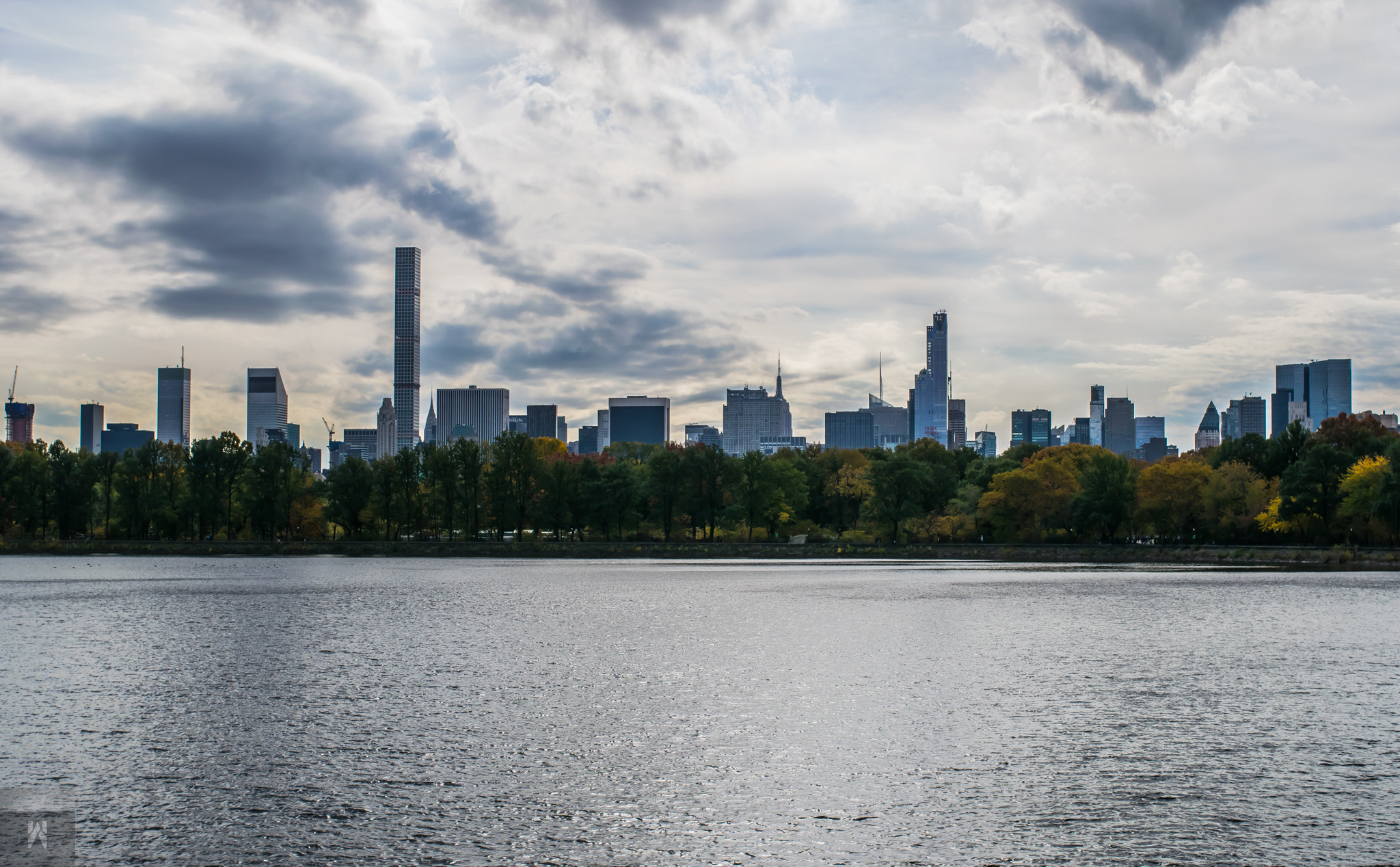 Nikon D5300 + AF Nikkor 35mm f/2 sample photo. Pre fall foliage photography