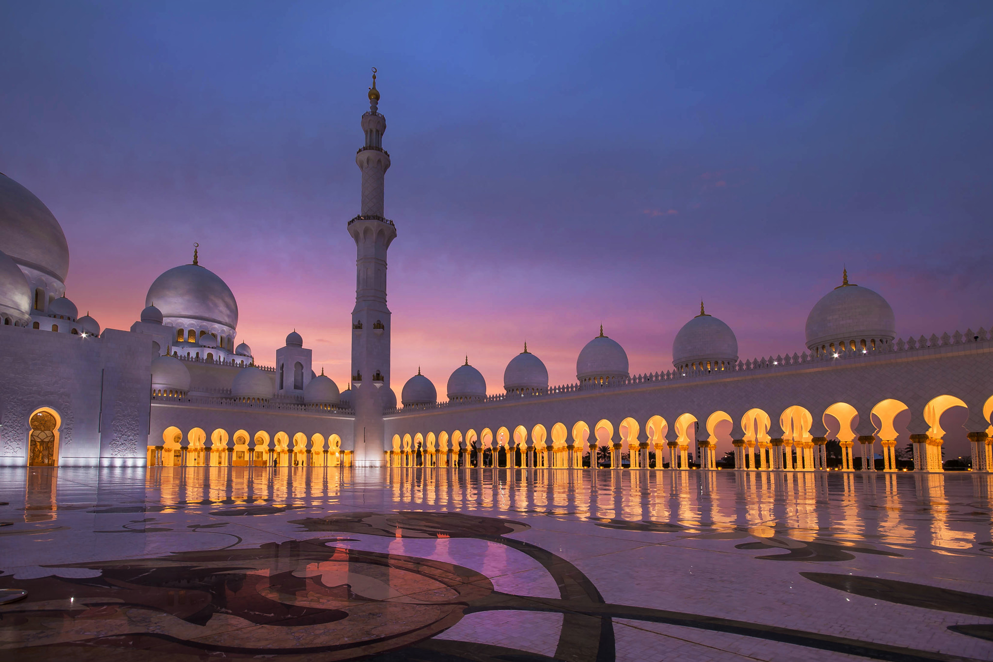 Sigma 10-20mm F4-5.6 EX DC HSM sample photo. The grand mosque blue hour photography