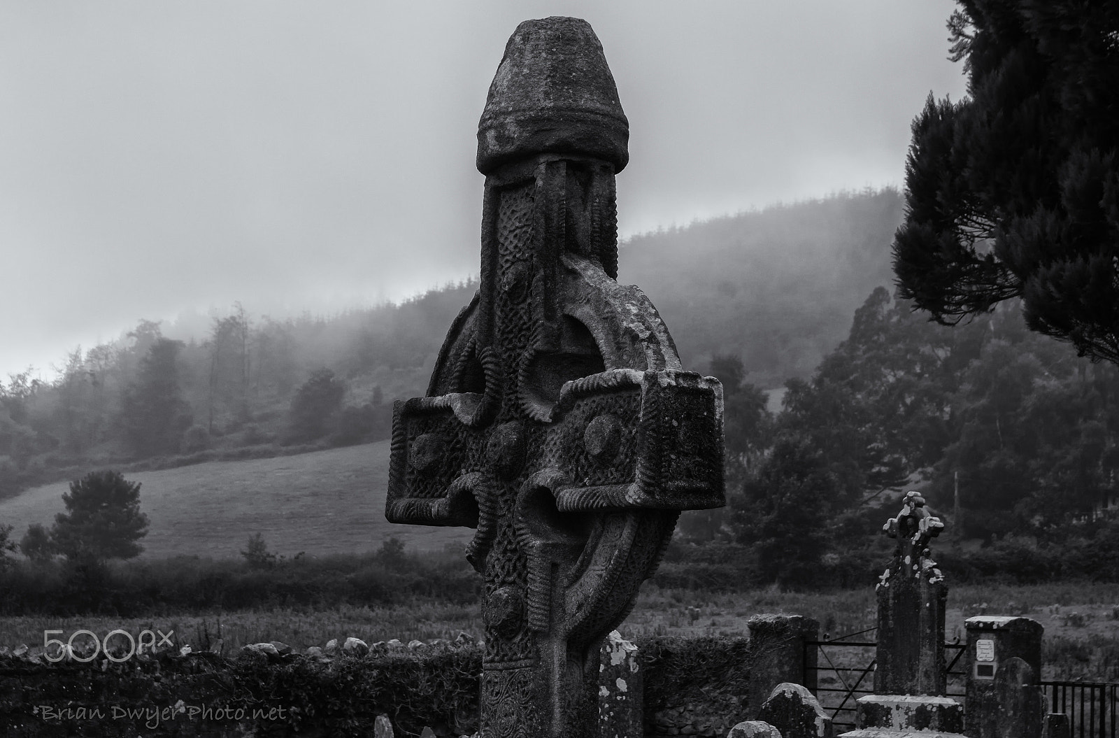 Canon EOS 70D + Sigma 18-50mm f/2.8 Macro sample photo. Ahenny high cross photography