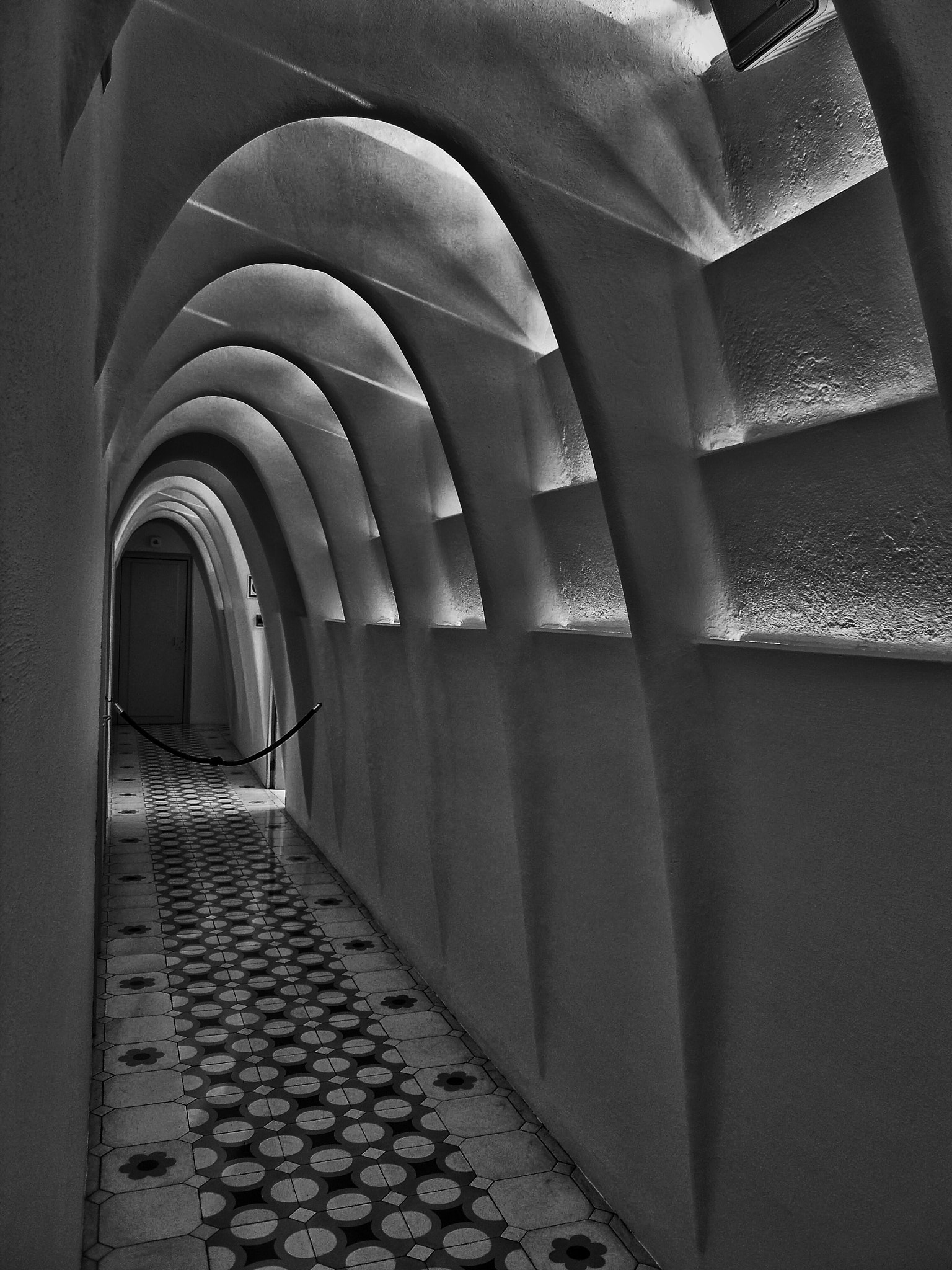 Nikon Coolpix S570 sample photo. Casa batllo barcelona photography