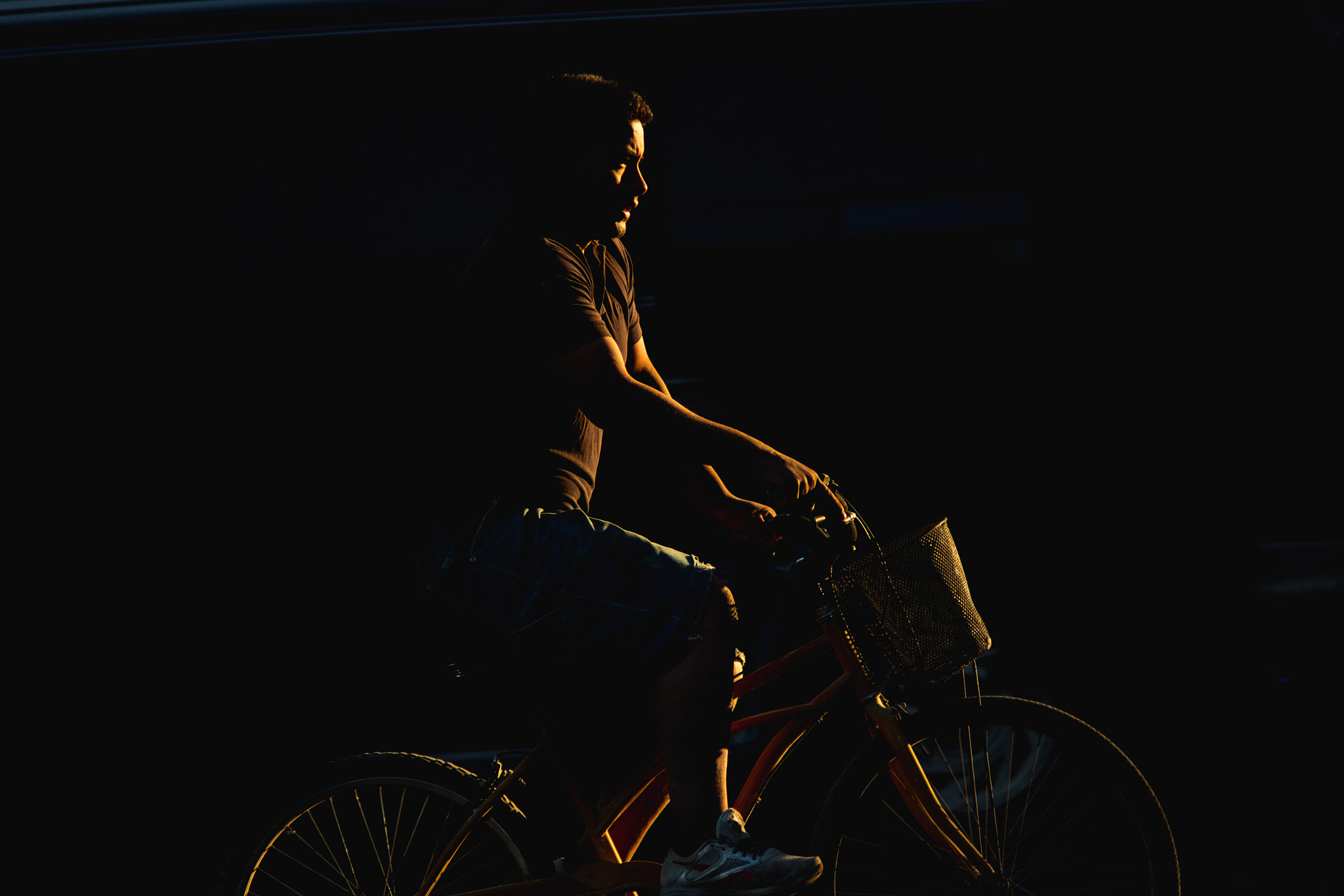 Canon EF 35-80mm f/4-5.6 sample photo. Algunos destellos photography