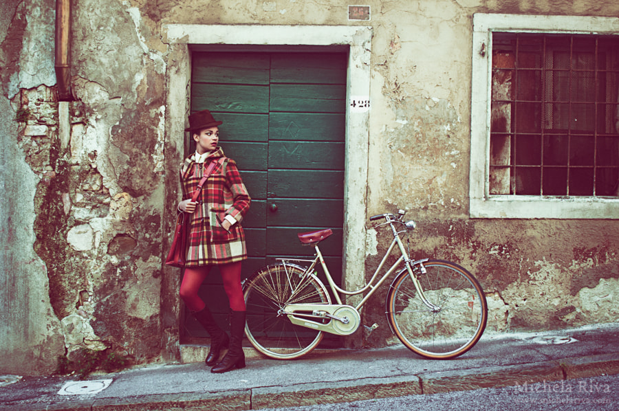 Nikon AF Nikkor 24mm F2.8D sample photo. Rude girl photography