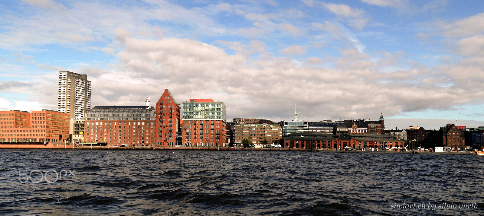 Samsung WB650 / VLUU WB650 /  WB660 sample photo. Hamburg photography