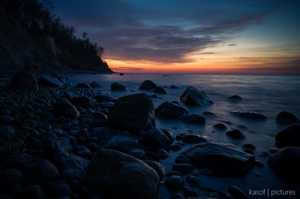 Sony Alpha NEX-6 + Sony E 16mm F2.8 sample photo. Waiting for the night. photography