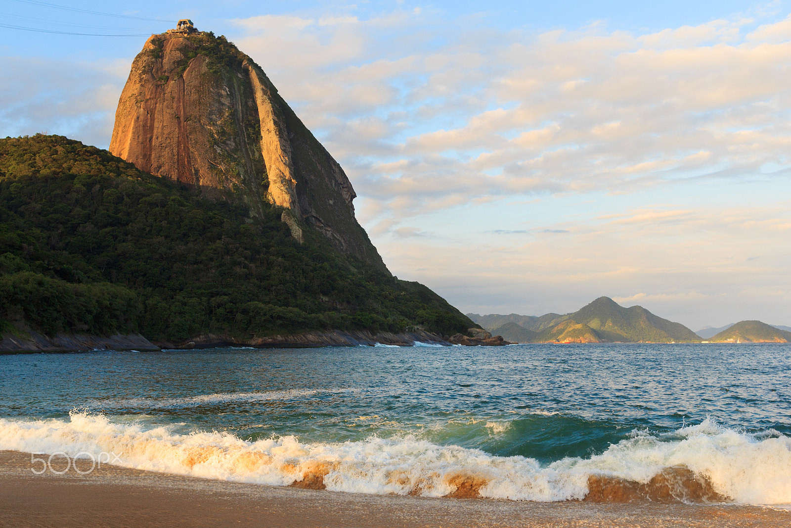 Canon EOS 60D + Canon EF 24mm F1.4L II USM sample photo. Mountain sugarloaf red beach, rio de janeiro photography