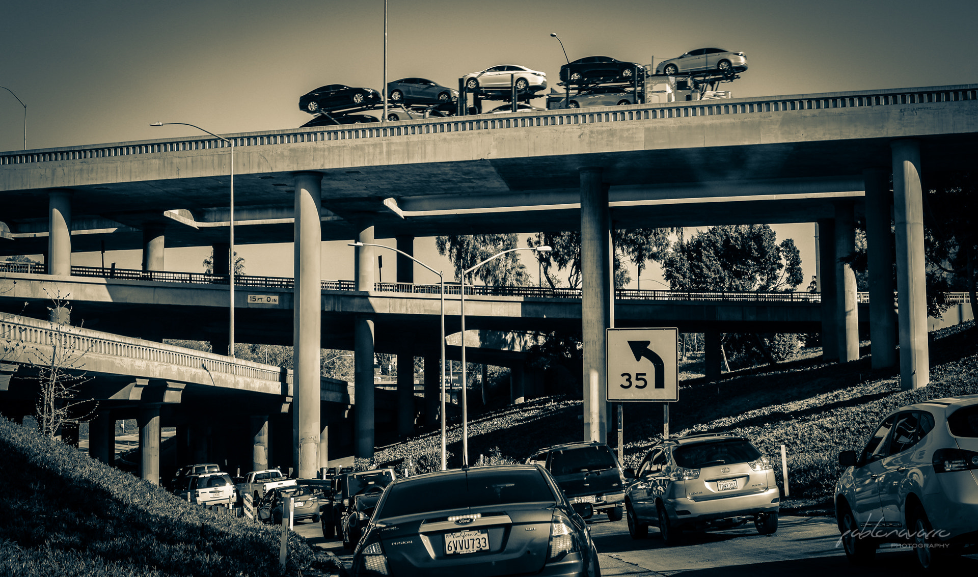 Canon EOS 600D (Rebel EOS T3i / EOS Kiss X5) sample photo. Four floors highway photography