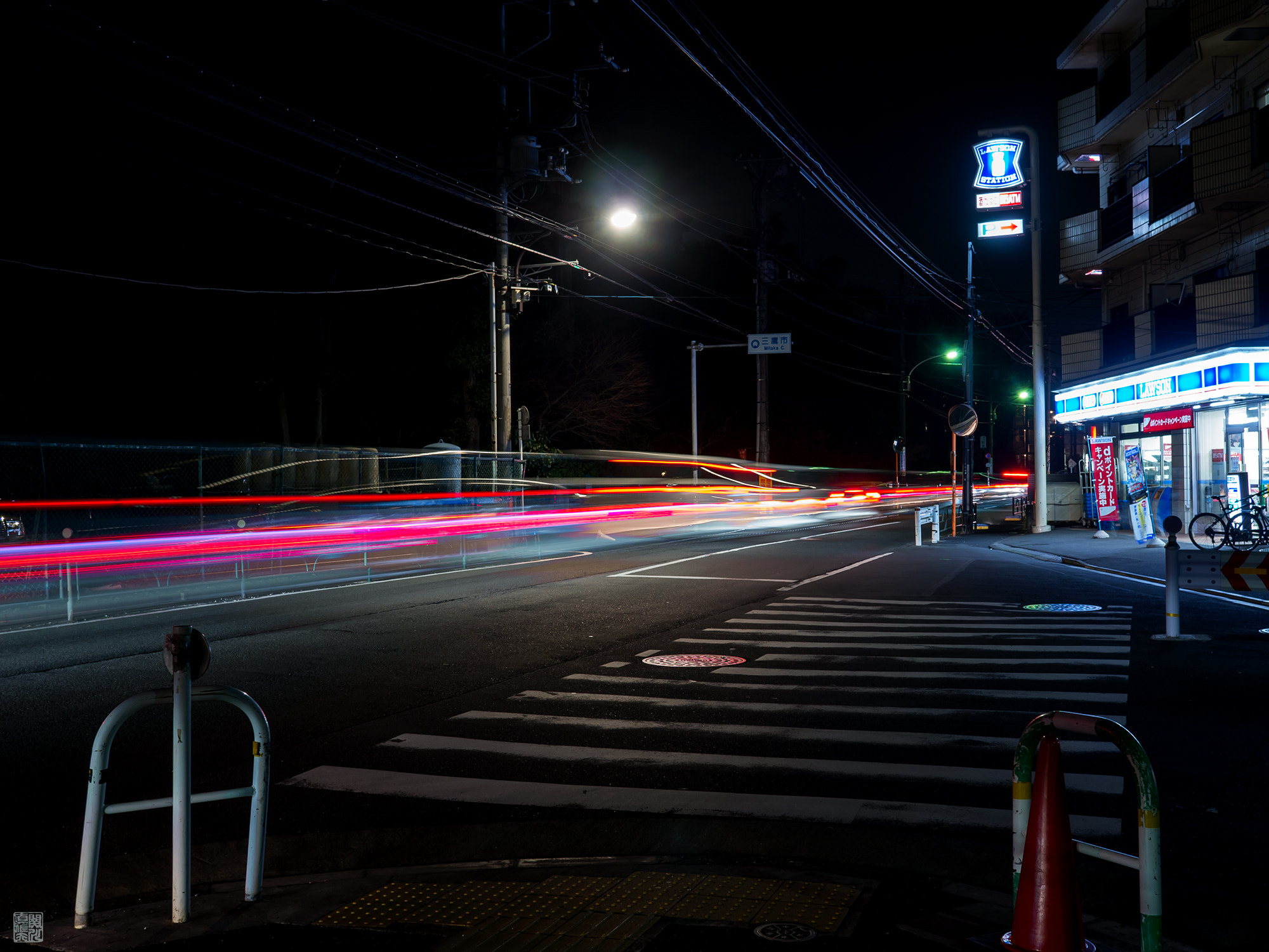 Olympus OM-D E-M10 + Sigma 19mm F2.8 EX DN sample photo. Went to the convenience store in the evening photography