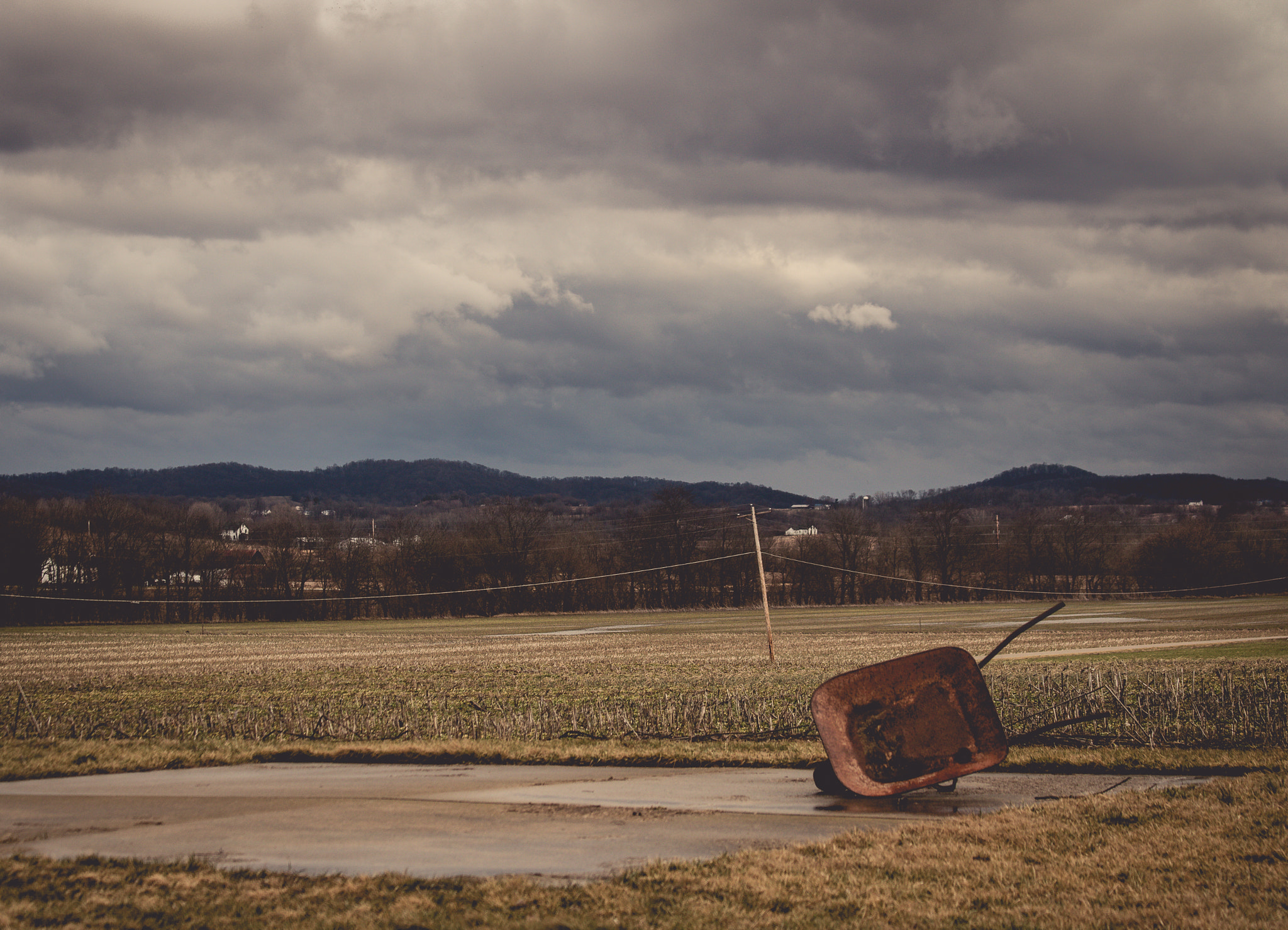 Canon EOS 750D (EOS Rebel T6i / EOS Kiss X8i) sample photo. Wet windy day photography