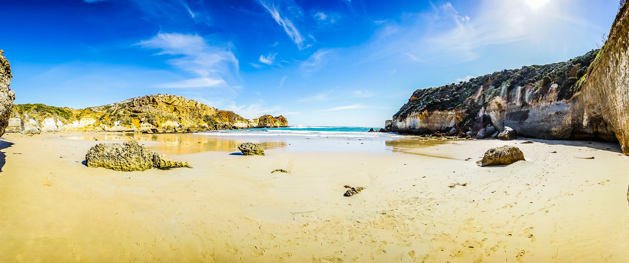 Sony a7R + Sony E 10-18mm F4 OSS sample photo. Great ocean road photography