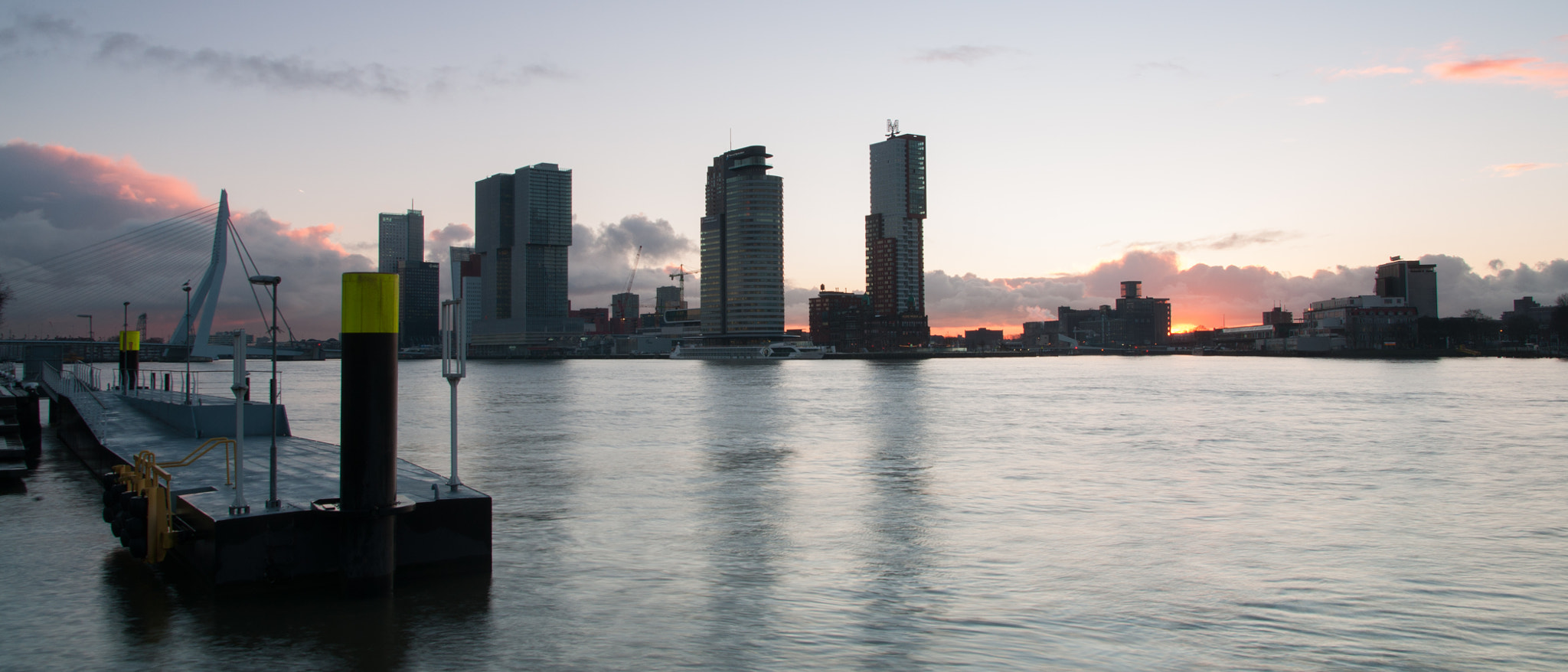 Sony Alpha DSLR-A700 + Sigma 17-70mm F2.8-4.5 (D) sample photo. Dawn rotterdam photography