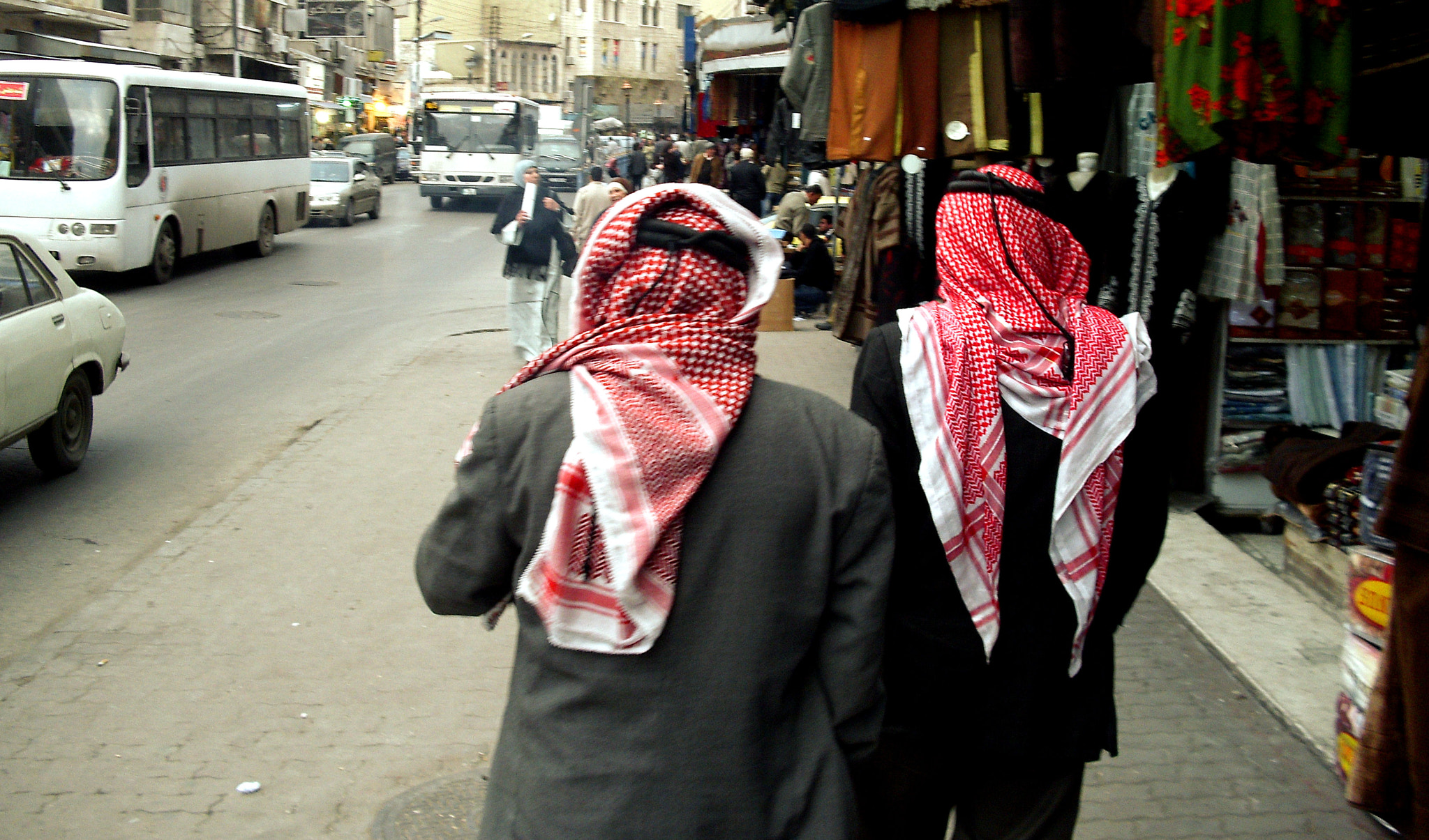 MEDION MD85863 sample photo. Two people in amman photography