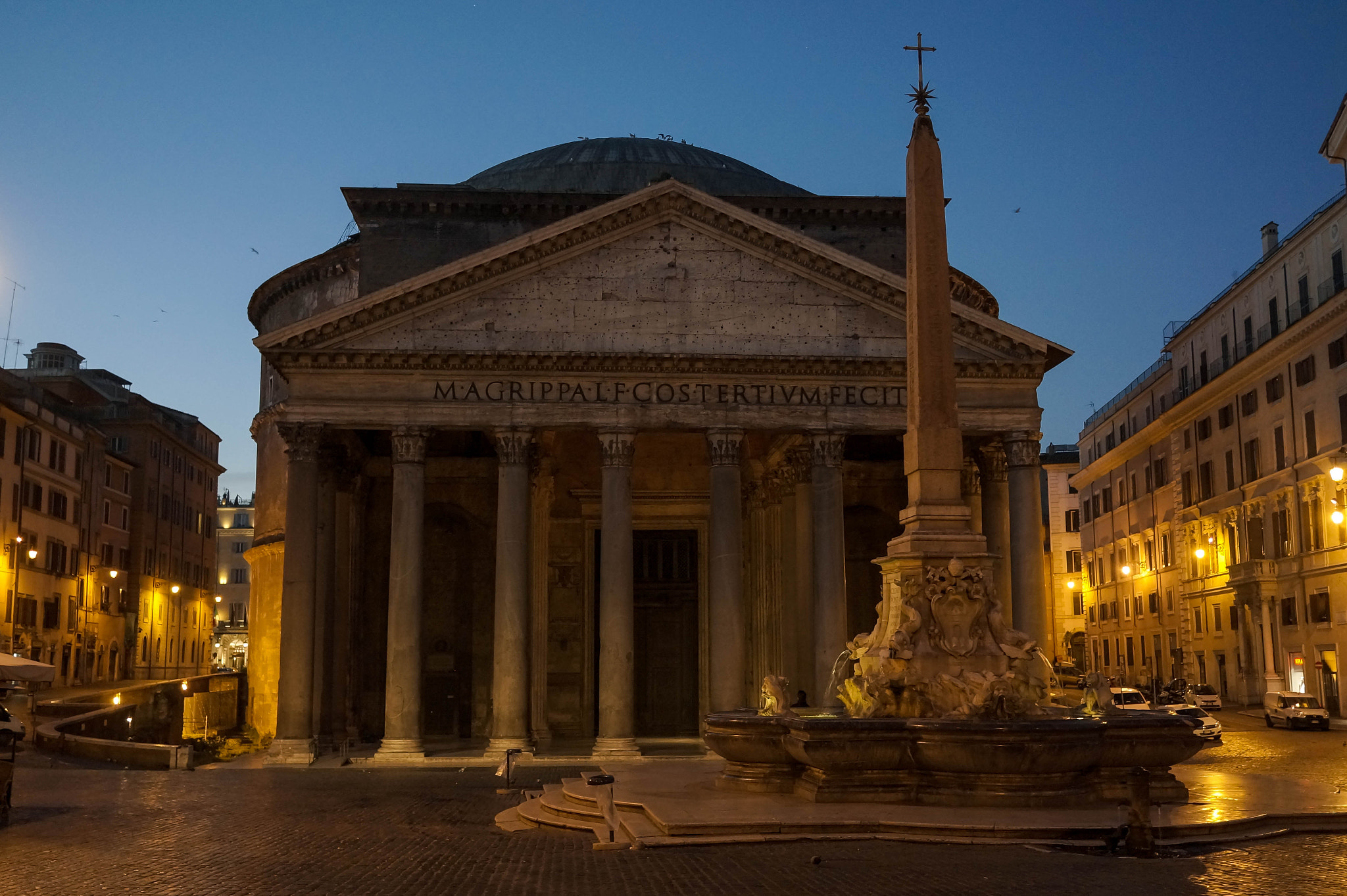 Sony Alpha NEX-5R + Sony Sonnar T* E 24mm F1.8 ZA sample photo. Pantheon, rome, italy photography