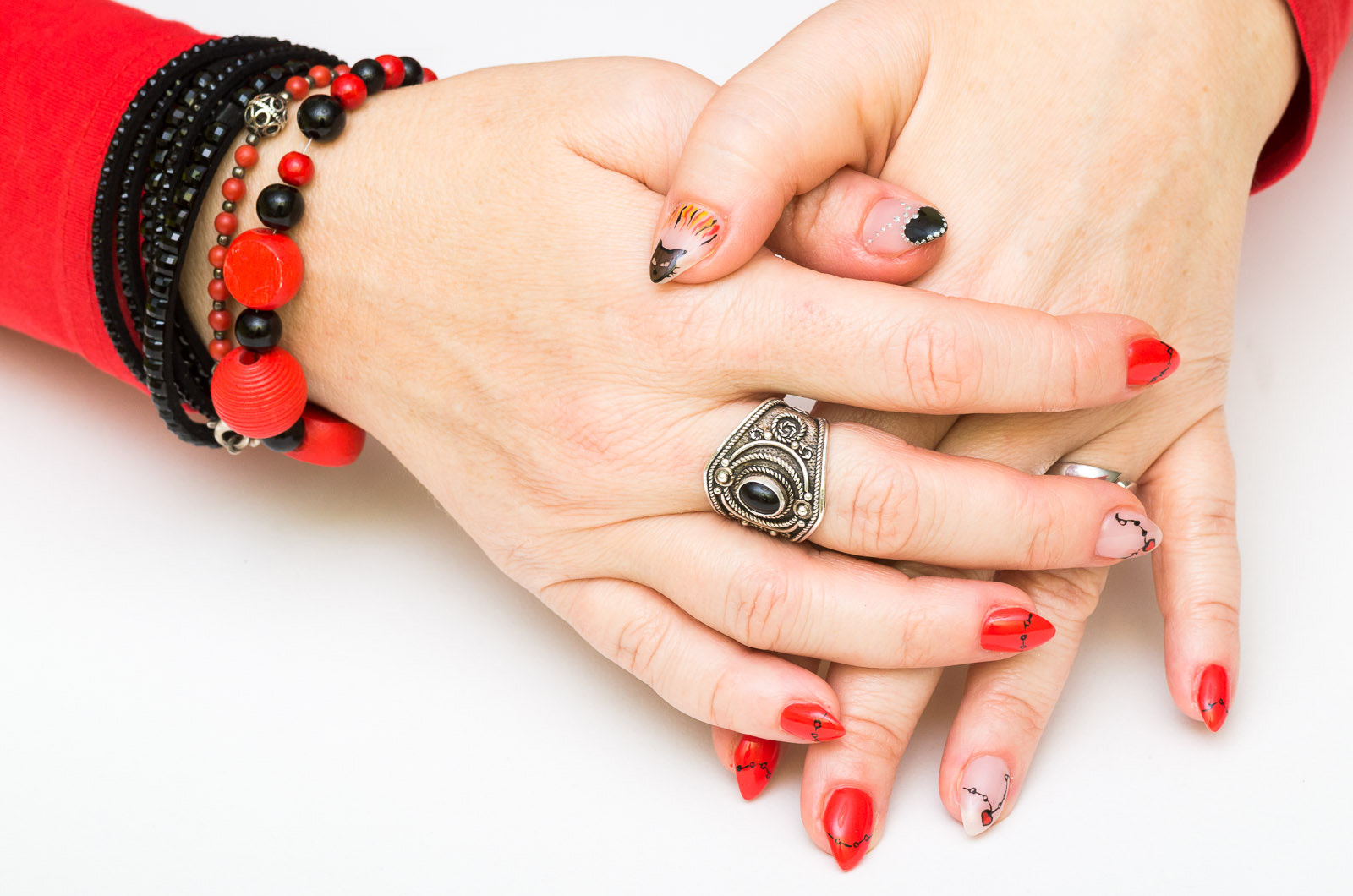 Pentax K-50 + Tamron SP AF 90mm F2.8 Di Macro sample photo. Nail art 002 photography