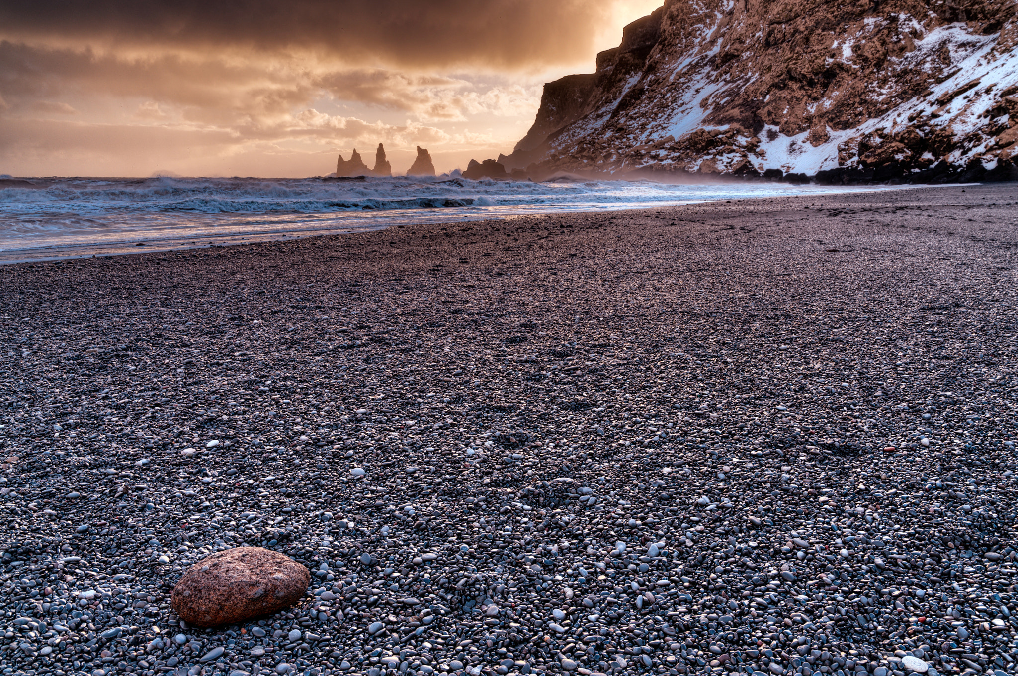 Sony a7R II + Sony FE PZ 28-135mm F4 G OSS sample photo. Iceland photography