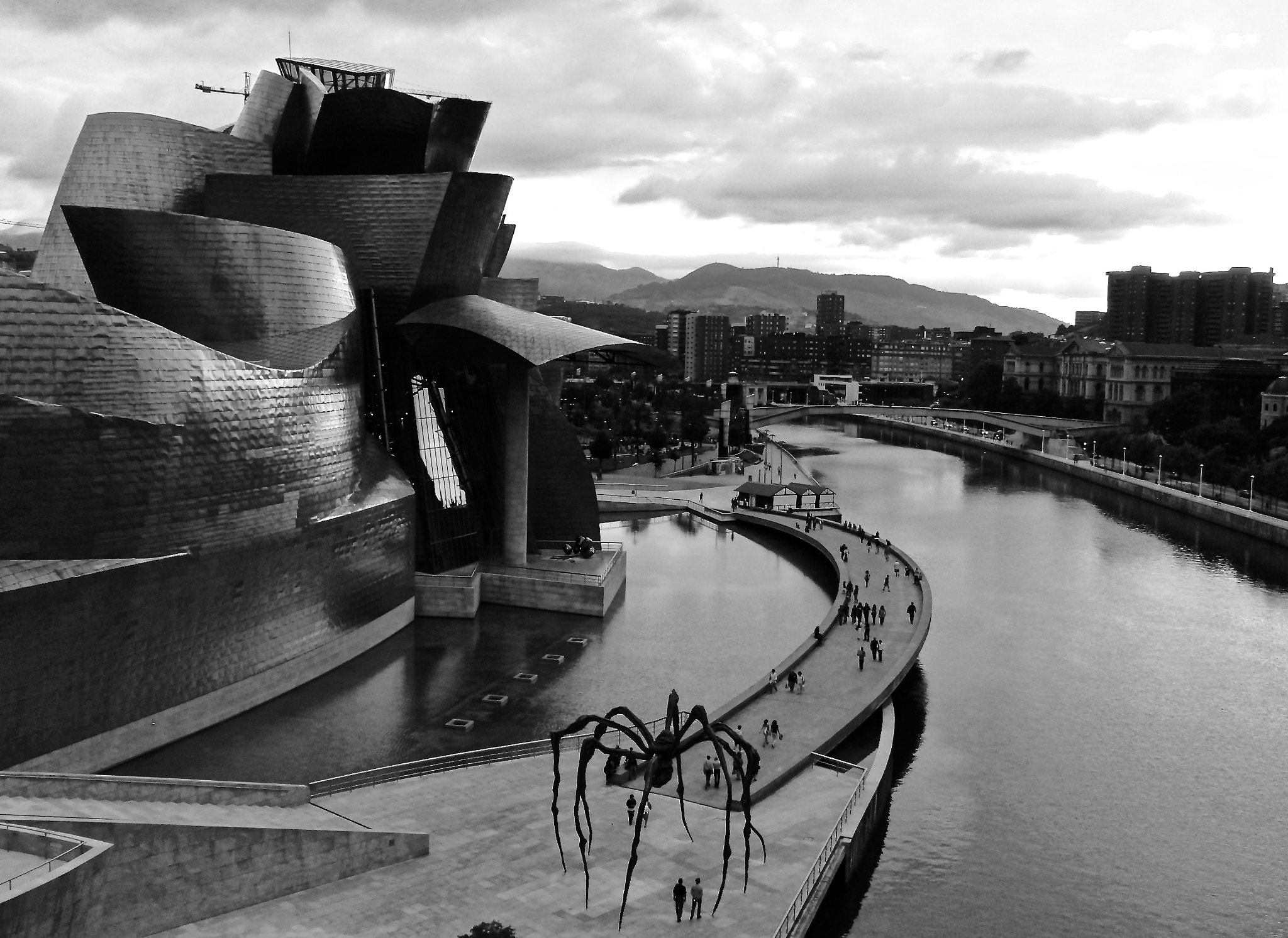 CASIO EX-F1 sample photo. Guggenheim bilbao photography