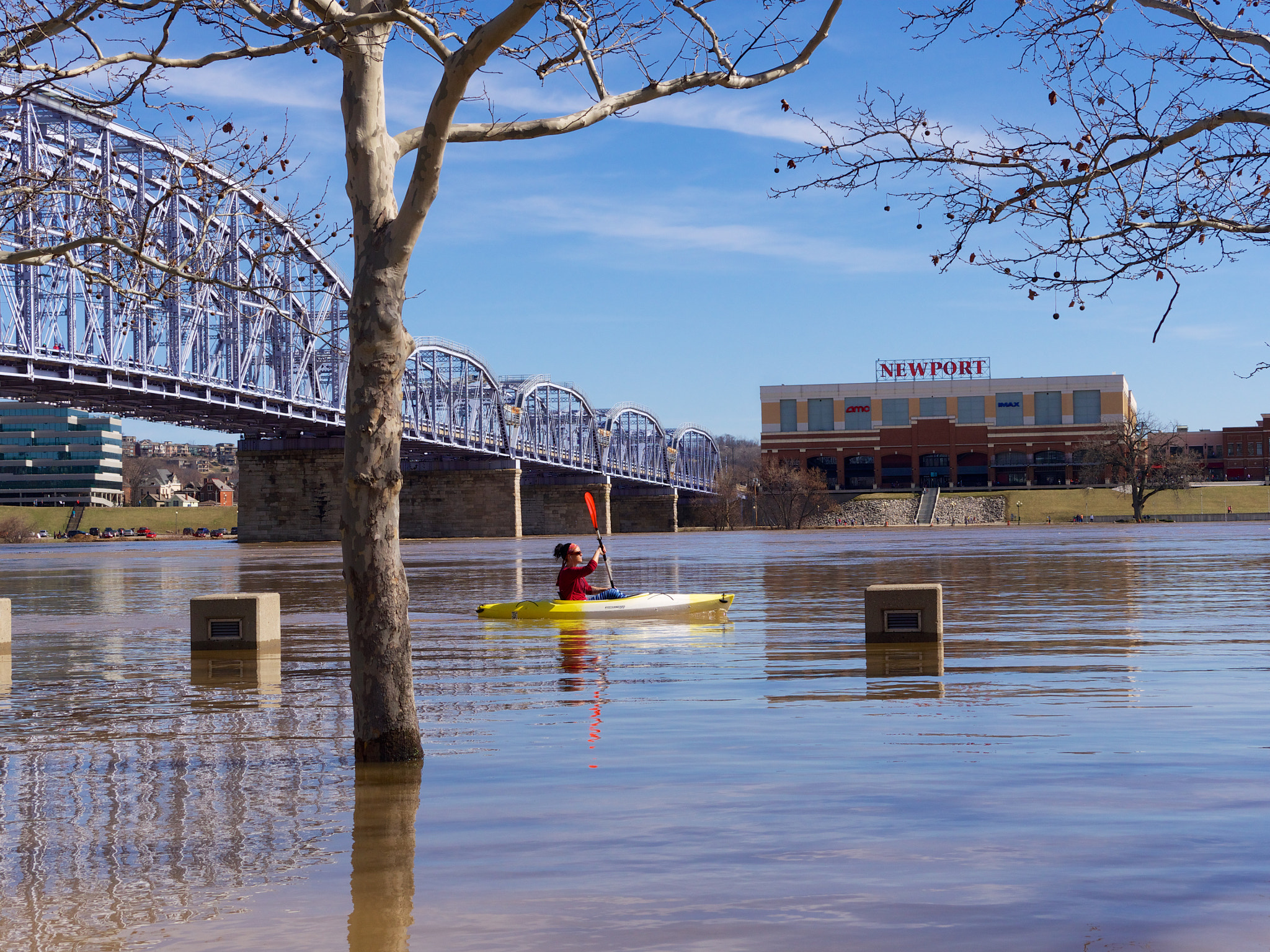 Panasonic Lumix DMC-GH4 sample photo. Kayaking on the ohio river photography