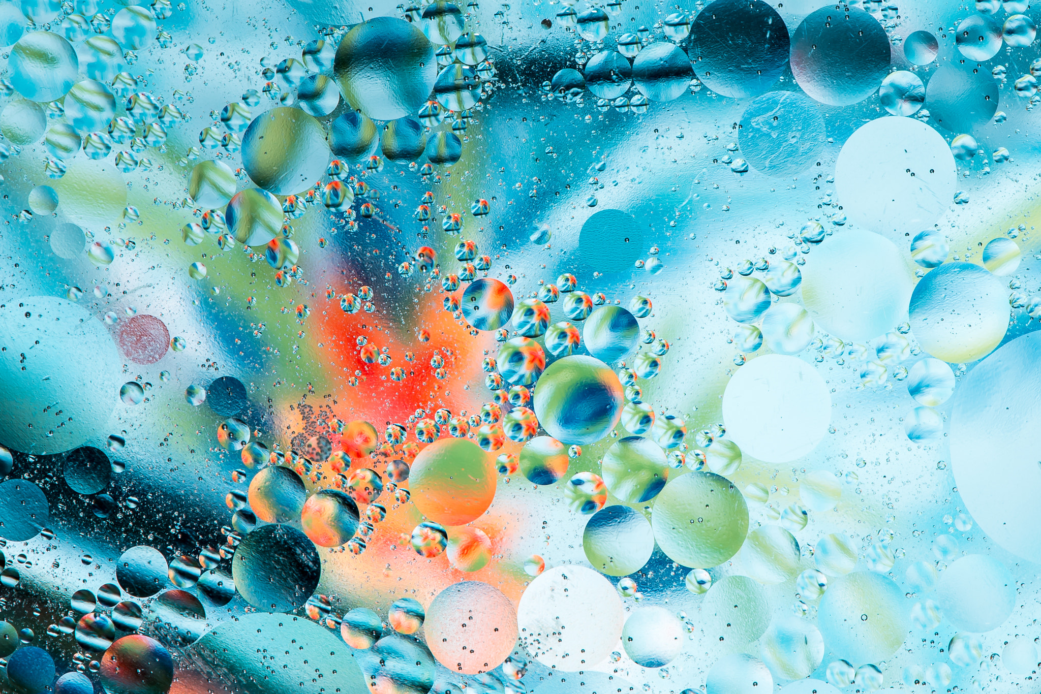 Nikon AF-S DX Micro-Nikkor 85mm F3.5G ED VR sample photo. Oil and water photography