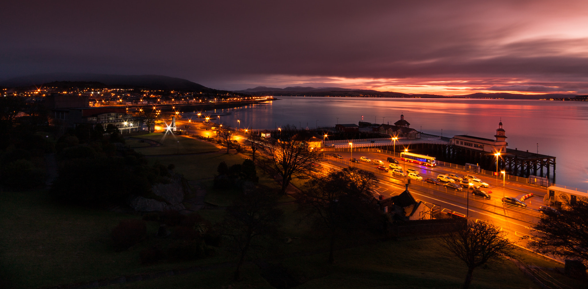 Canon EOS-1D Mark III + Sigma 10-20mm F4-5.6 EX DC HSM sample photo. Dunoon awakens photography