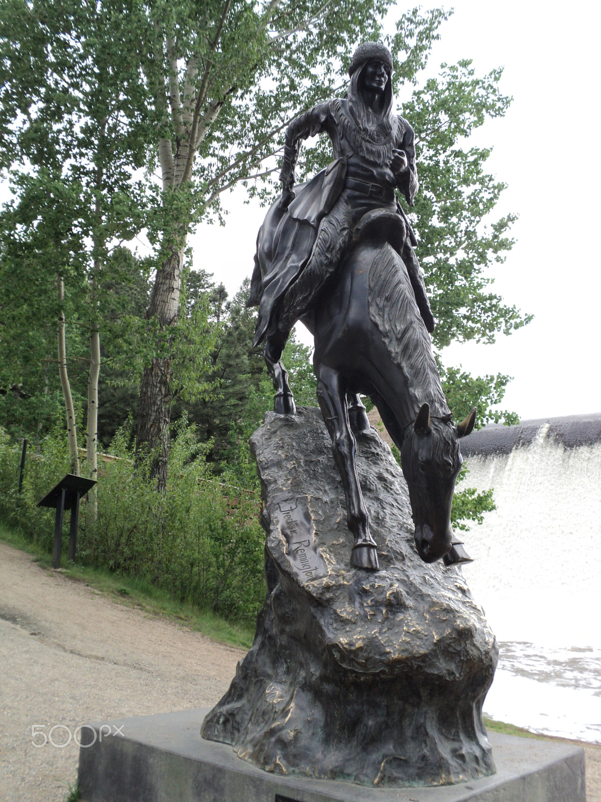 Sony DSC-S2100 sample photo. Mountain man frederic remington colorado u.s. photography