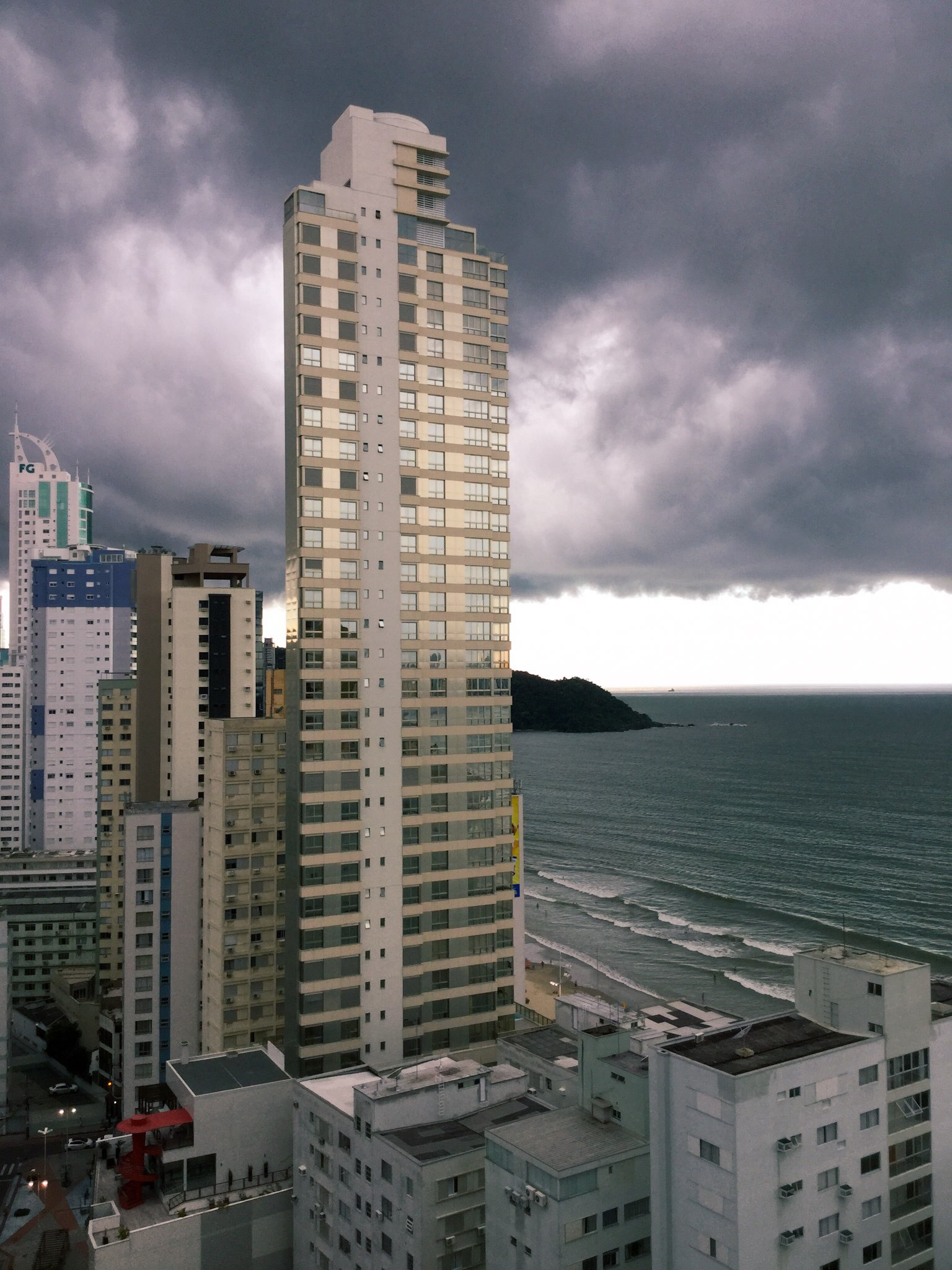 iPad Air 2 back camera 3.3mm f/2.4 sample photo. Dark clouds photography