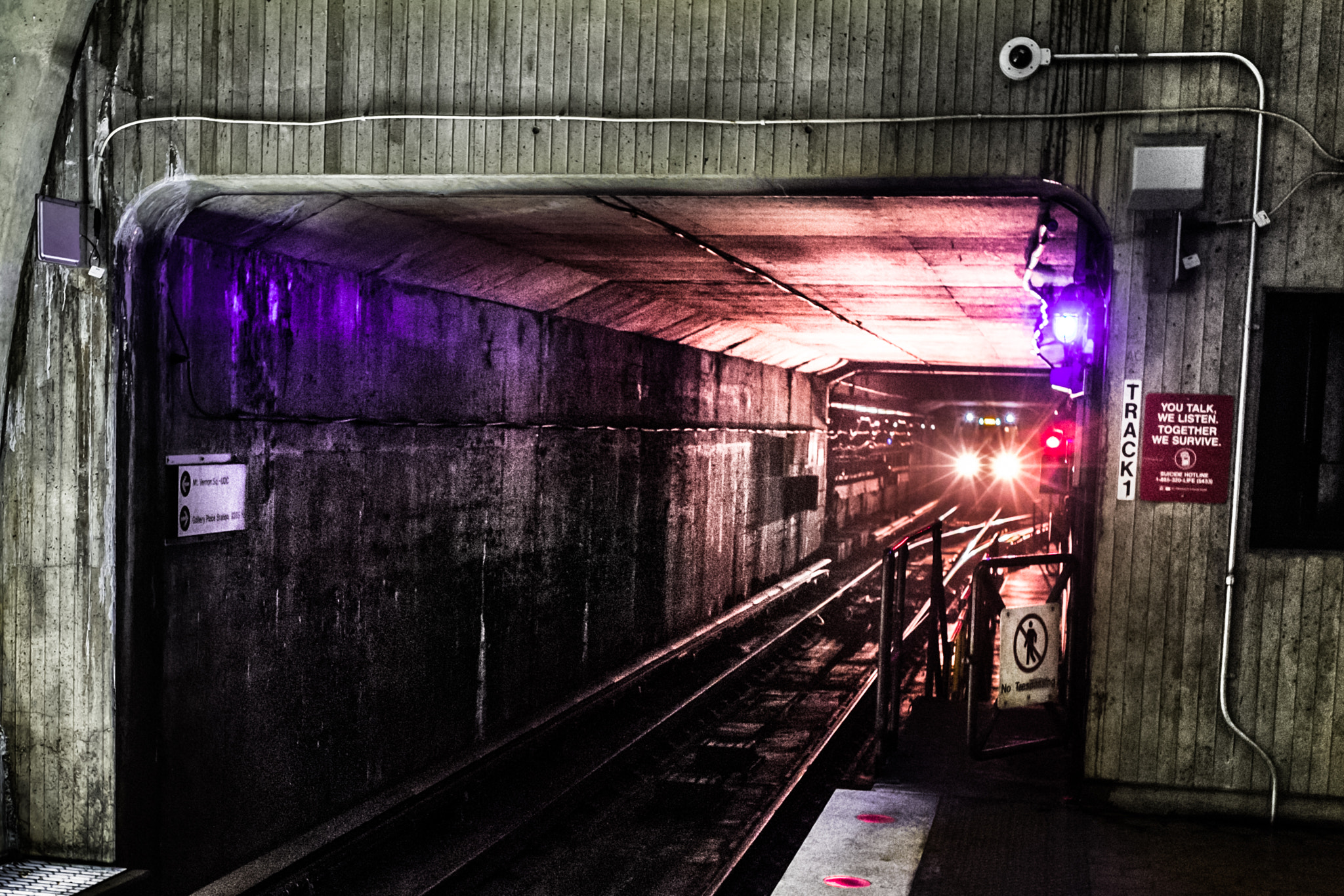 Fujifilm X-E1 + Fujifilm XF 23mm F1.4 R sample photo. Dc metro yellow line chinatown copy photography