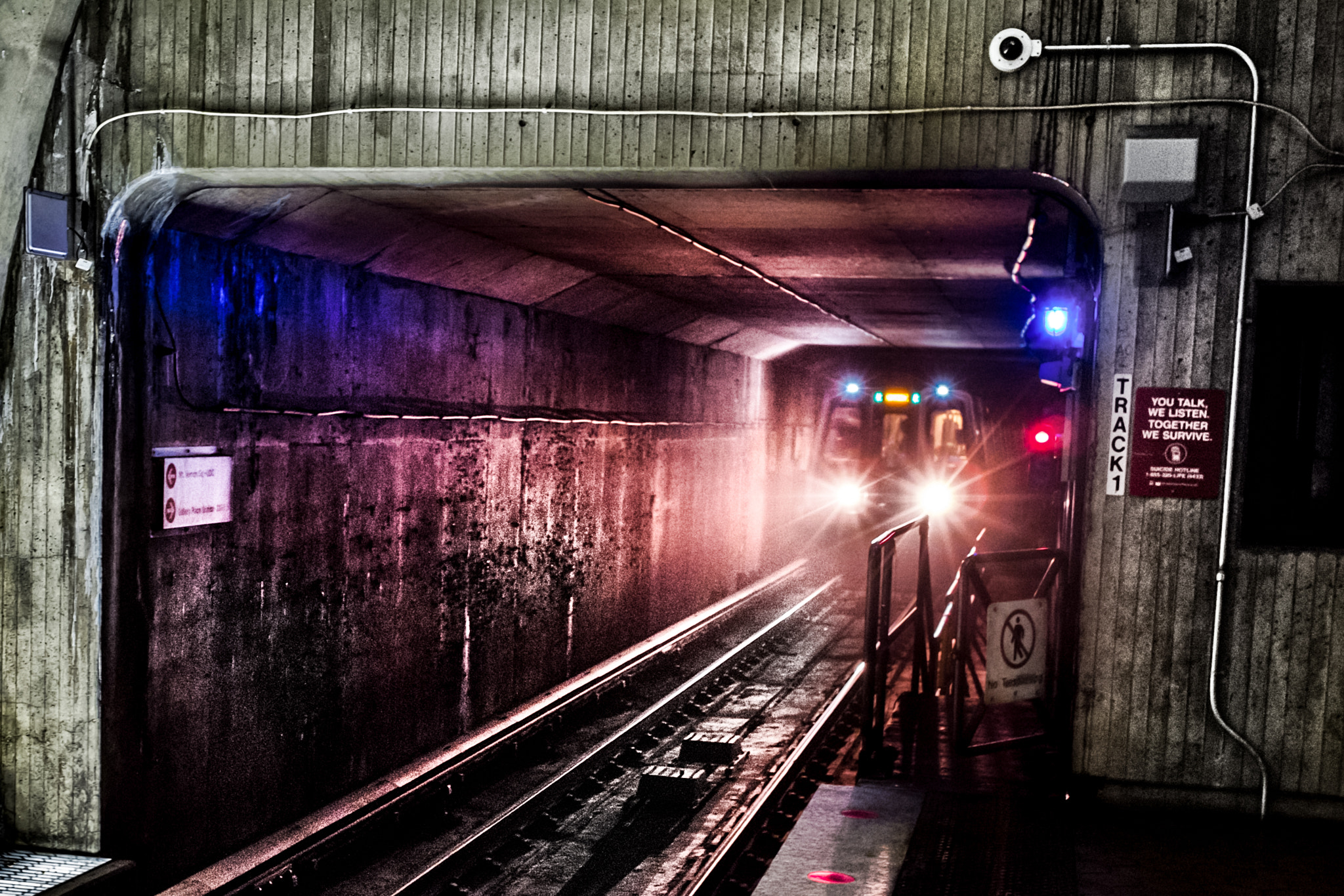 Fujifilm X-E1 + Fujifilm XF 23mm F1.4 R sample photo. Dc metro yellow line chinatown copy photography