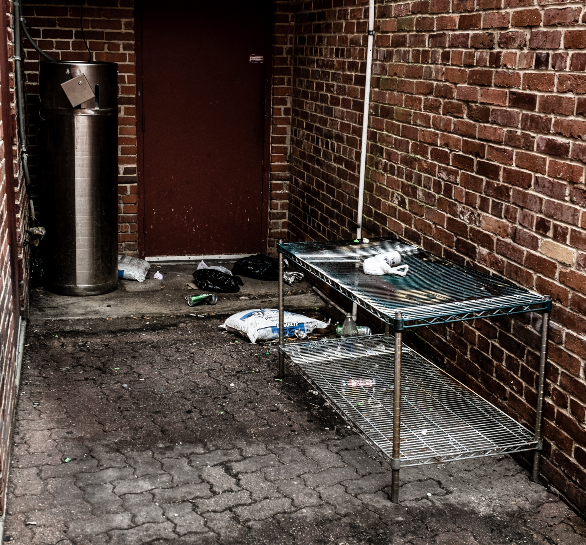 Fujifilm X-E1 + Fujifilm XF 23mm F1.4 R sample photo. Oldtown gaithersburgh growlers photography