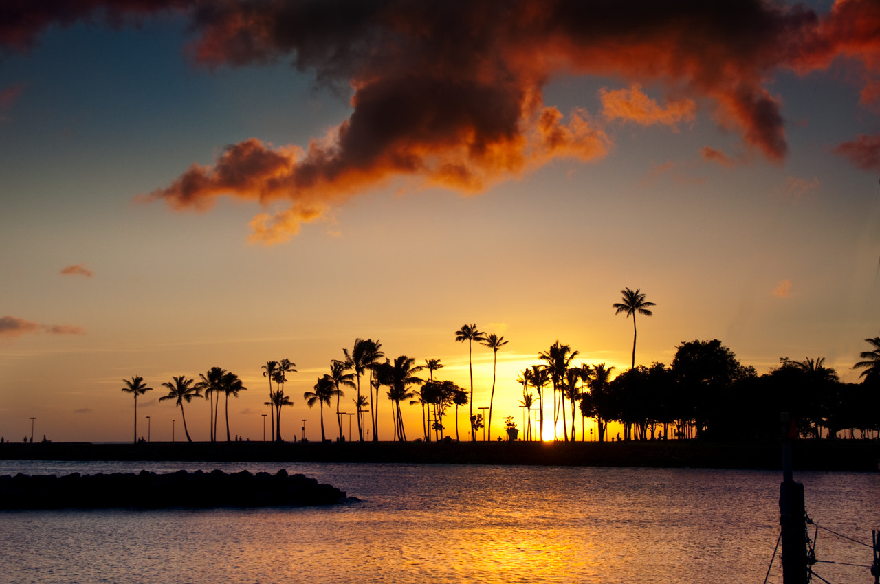 Nikon D300 + Sigma 18-125mm F3.8-5.6 DC OS HSM sample photo. Sunset at waikiki marina photography