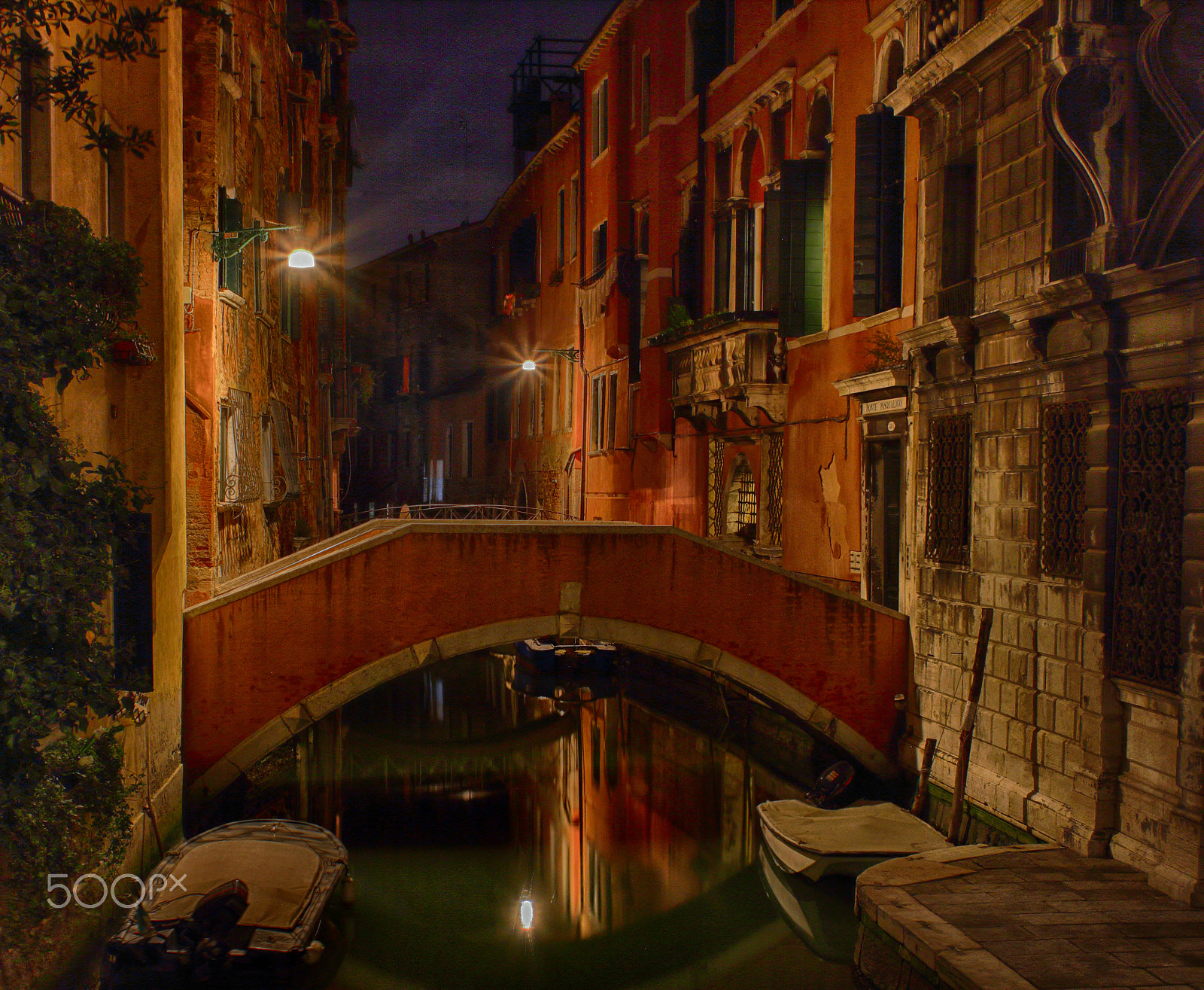 Canon EOS 7D + Canon EF 28mm F2.8 sample photo. Venice canal at night photography