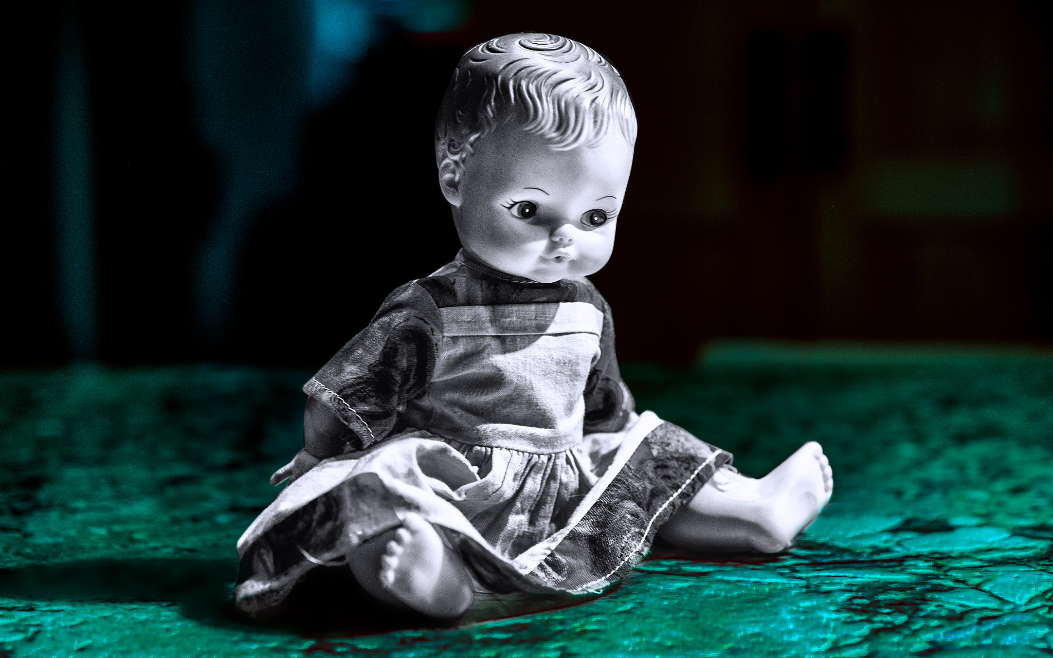 Fujifilm X-E1 + Fujifilm XF 60mm F2.4 R Macro sample photo. Doll on marble photography