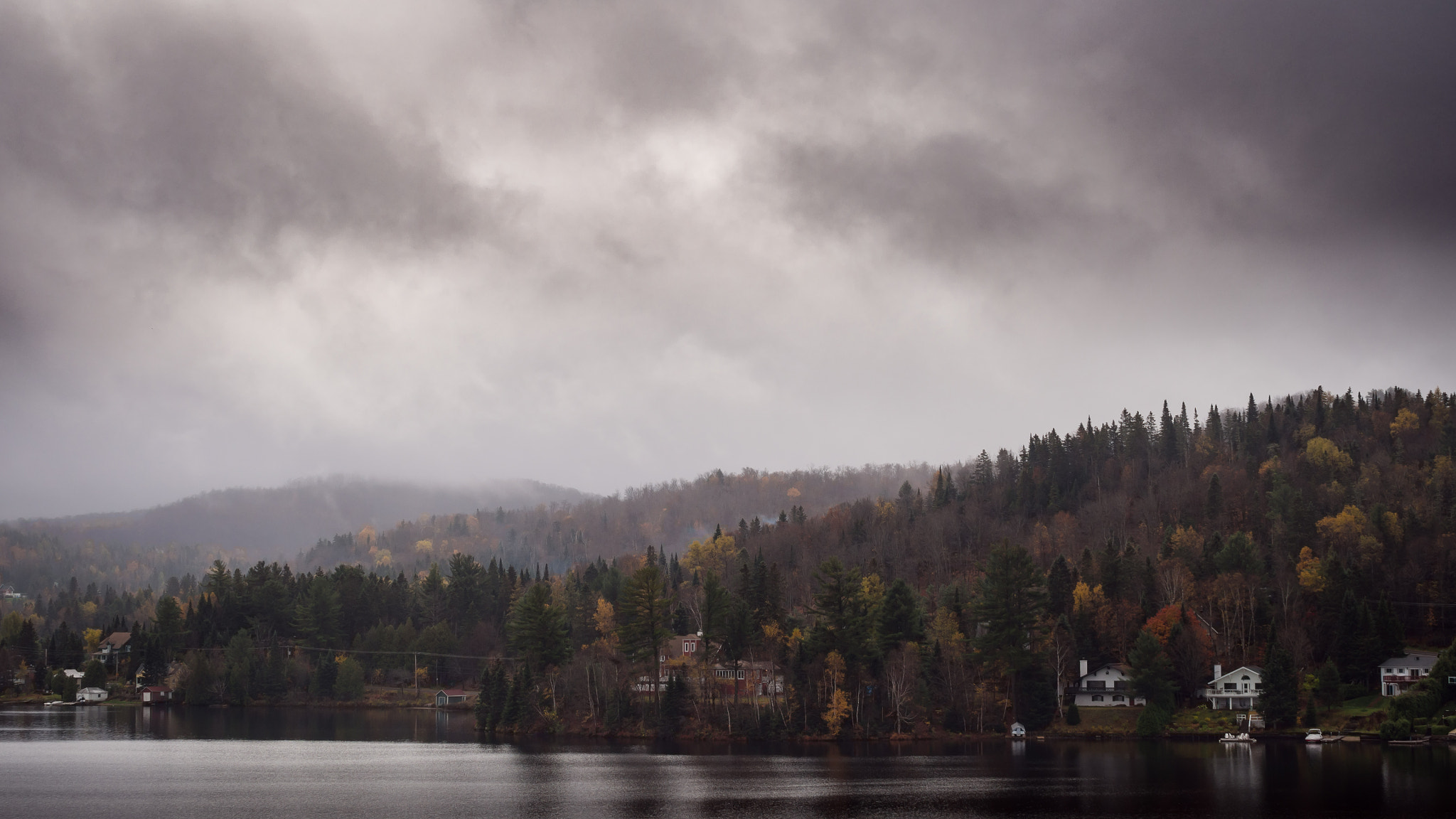 Olympus OM-D E-M5 + Sigma 30mm F2.8 DN Art sample photo. Lakeview photography