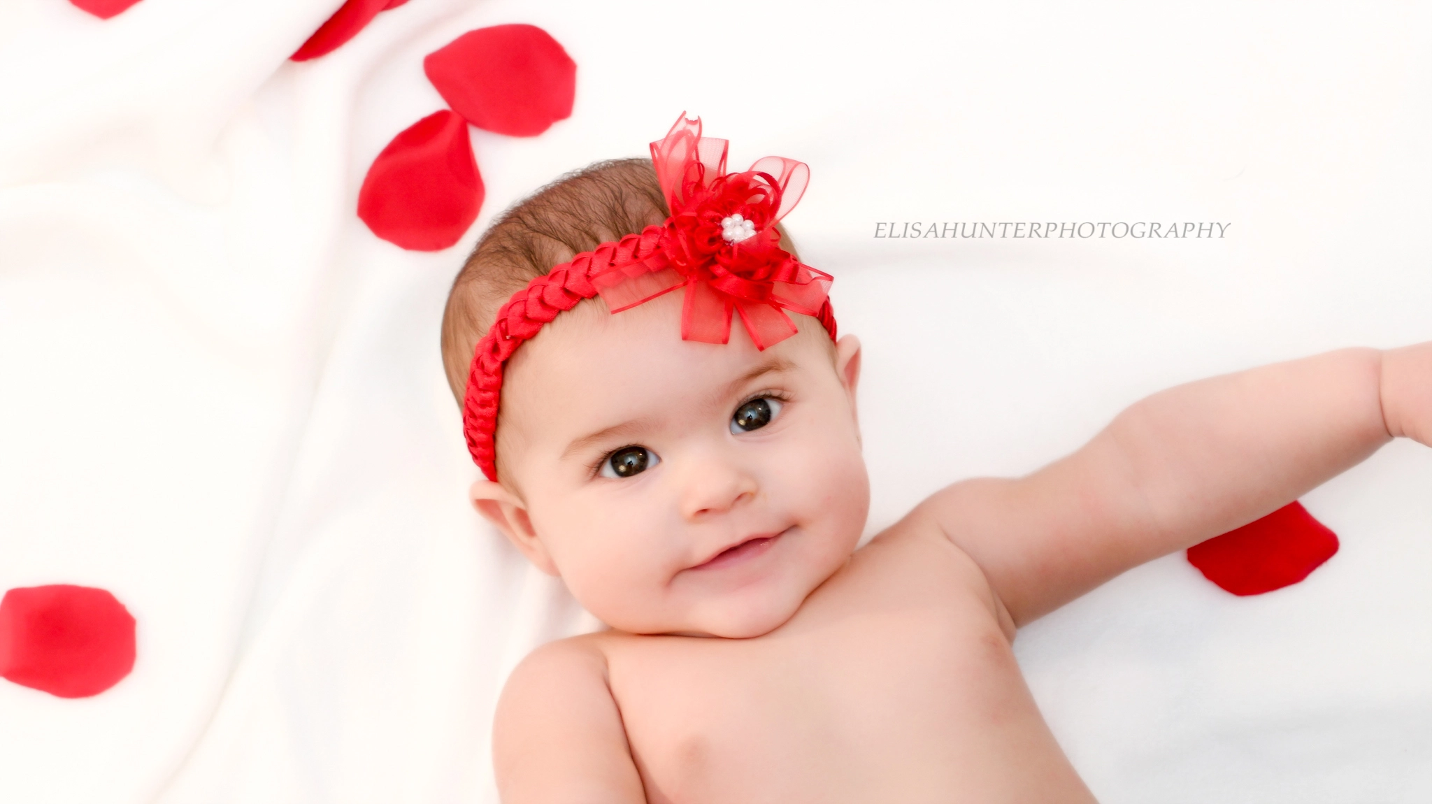Canon EOS 100D (EOS Rebel SL1 / EOS Kiss X7) + Canon EF 50mm F1.4 USM sample photo. Maliyah valentines day shoot photography