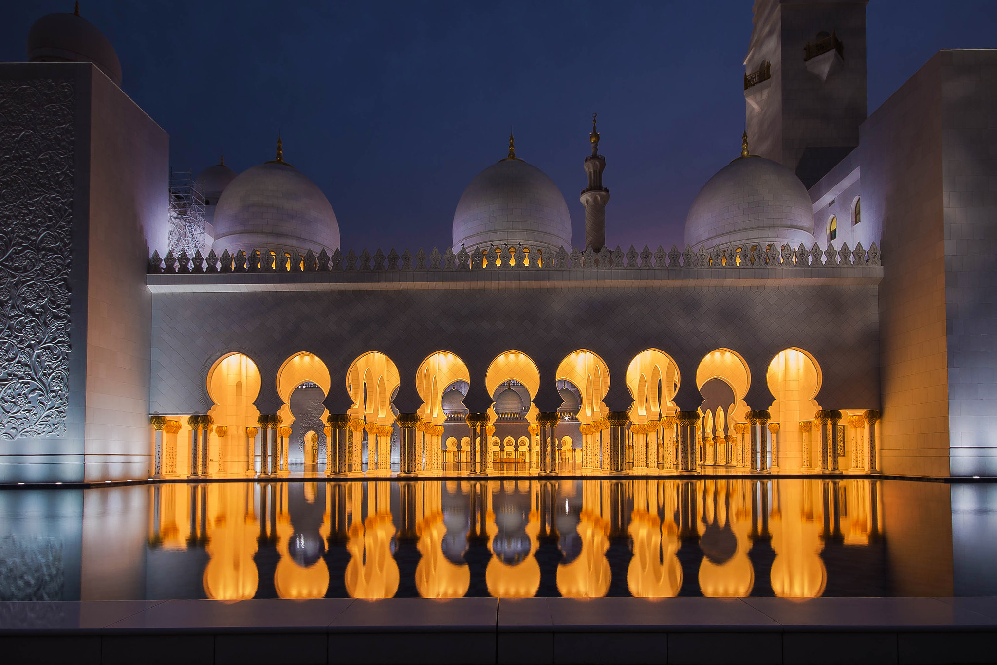 Sigma 10-20mm F4-5.6 EX DC HSM sample photo. Golden reflections photography