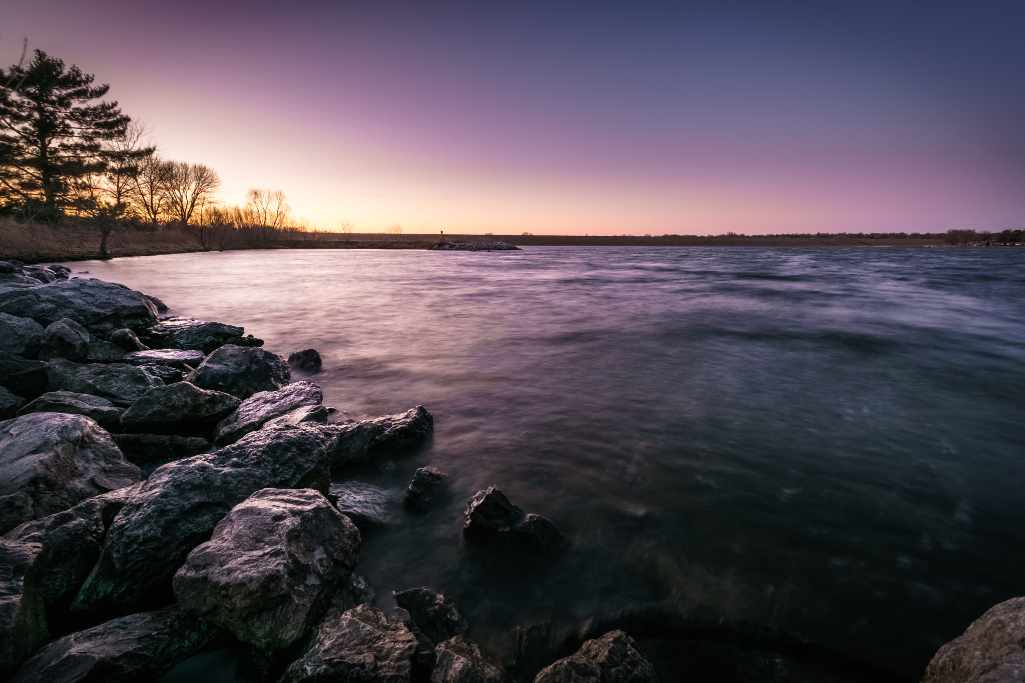 Canon EF-S 10-18mm F4.5–5.6 IS STM sample photo. Fading light photography