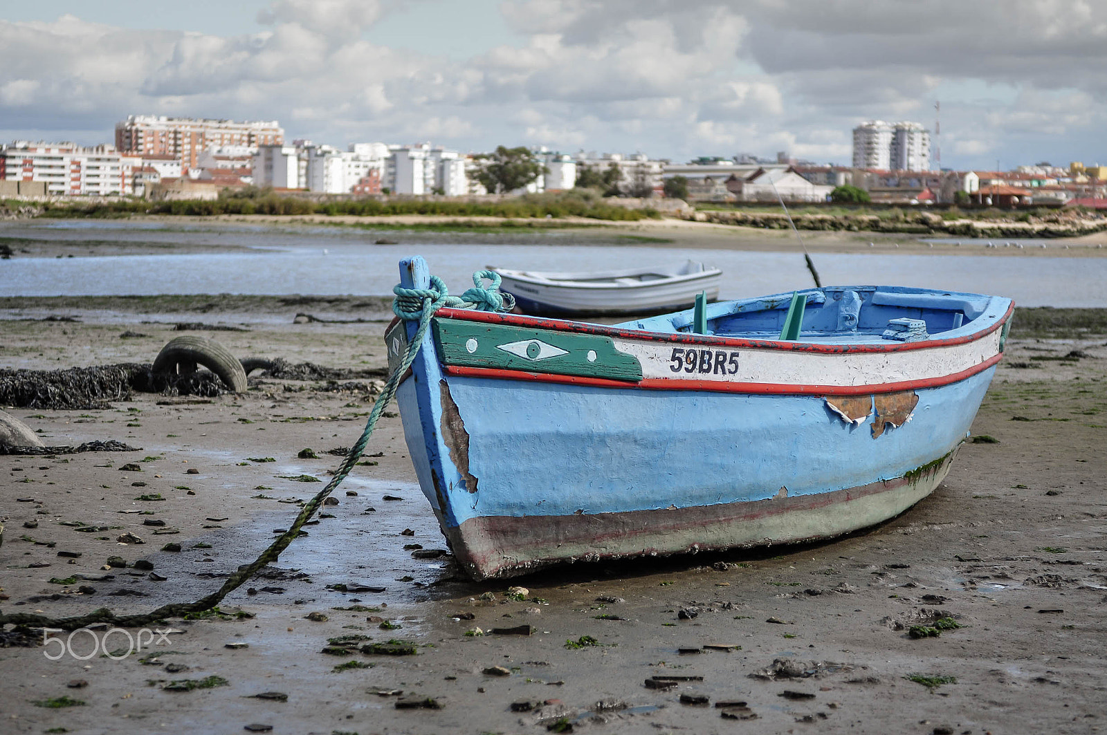 AF Zoom-Nikkor 28-85mm f/3.5-4.5 sample photo. Old boat photography