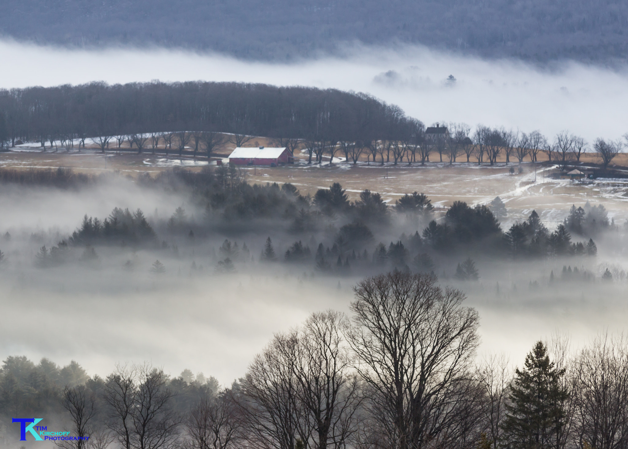 Canon EF 70-200mm F2.8L IS II USM sample photo. Foggy morning on the hill photography