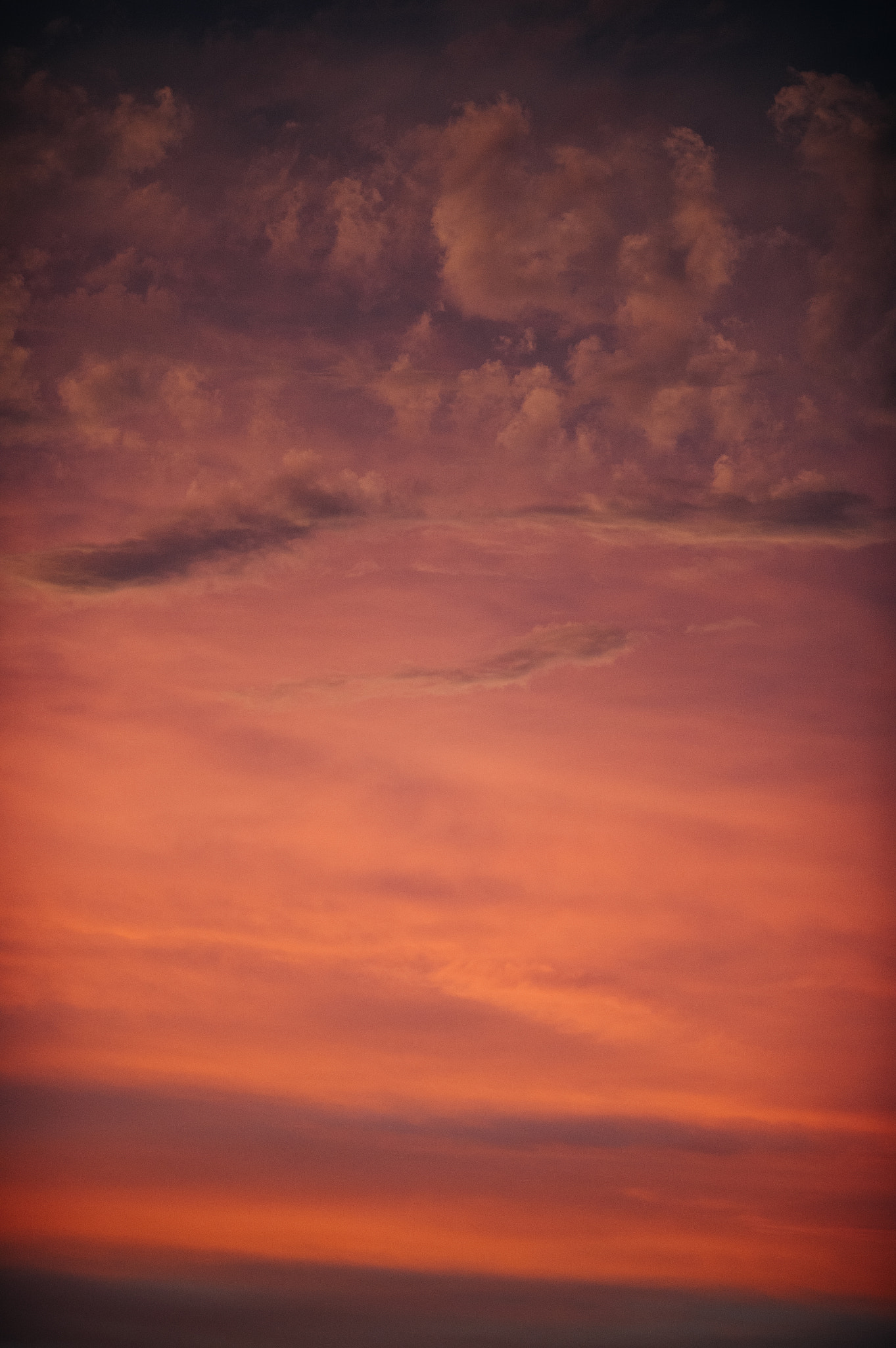 Nikon AF-S Nikkor 200mm F2G ED VR II sample photo. Clouds like brushstrokes on the sky photography