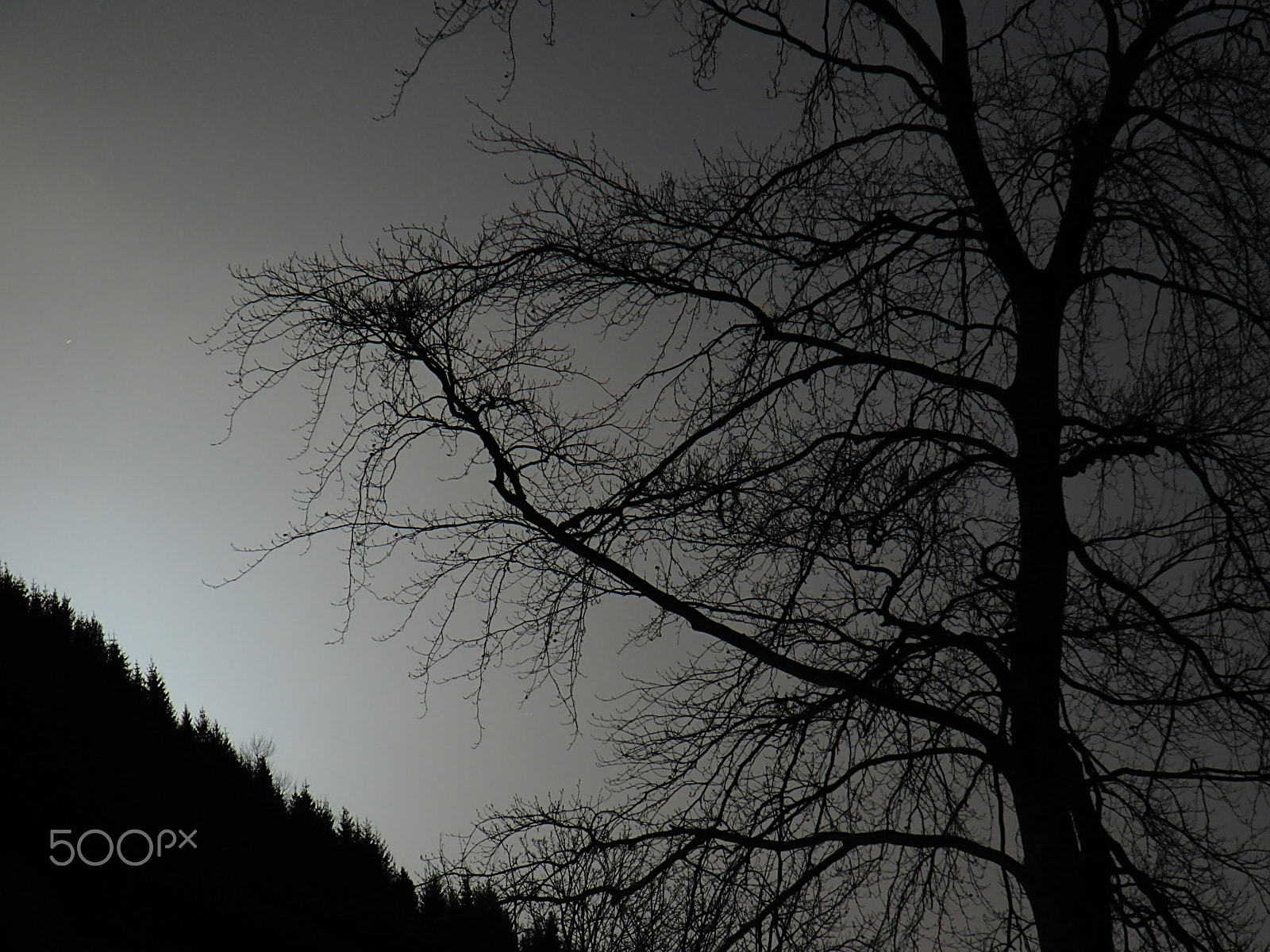 CASIO EX-F1 sample photo. Moon shadow photography