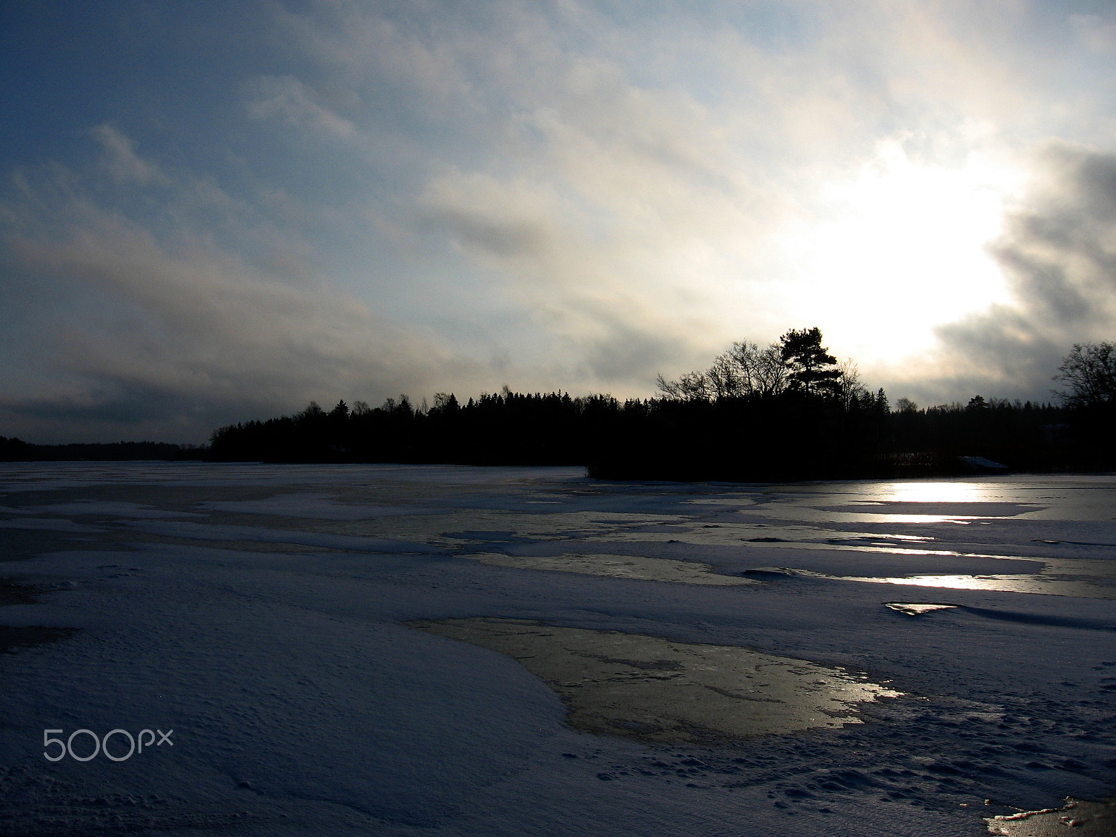 Canon POWERSHOT A530 sample photo. Light and ice photography