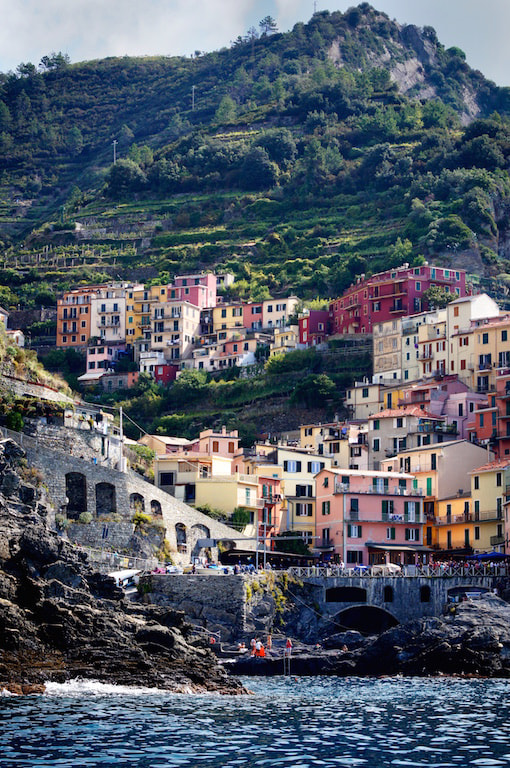 Sony SLT-A55 (SLT-A55V) + 35-70mm F4 sample photo. Vernazza photography