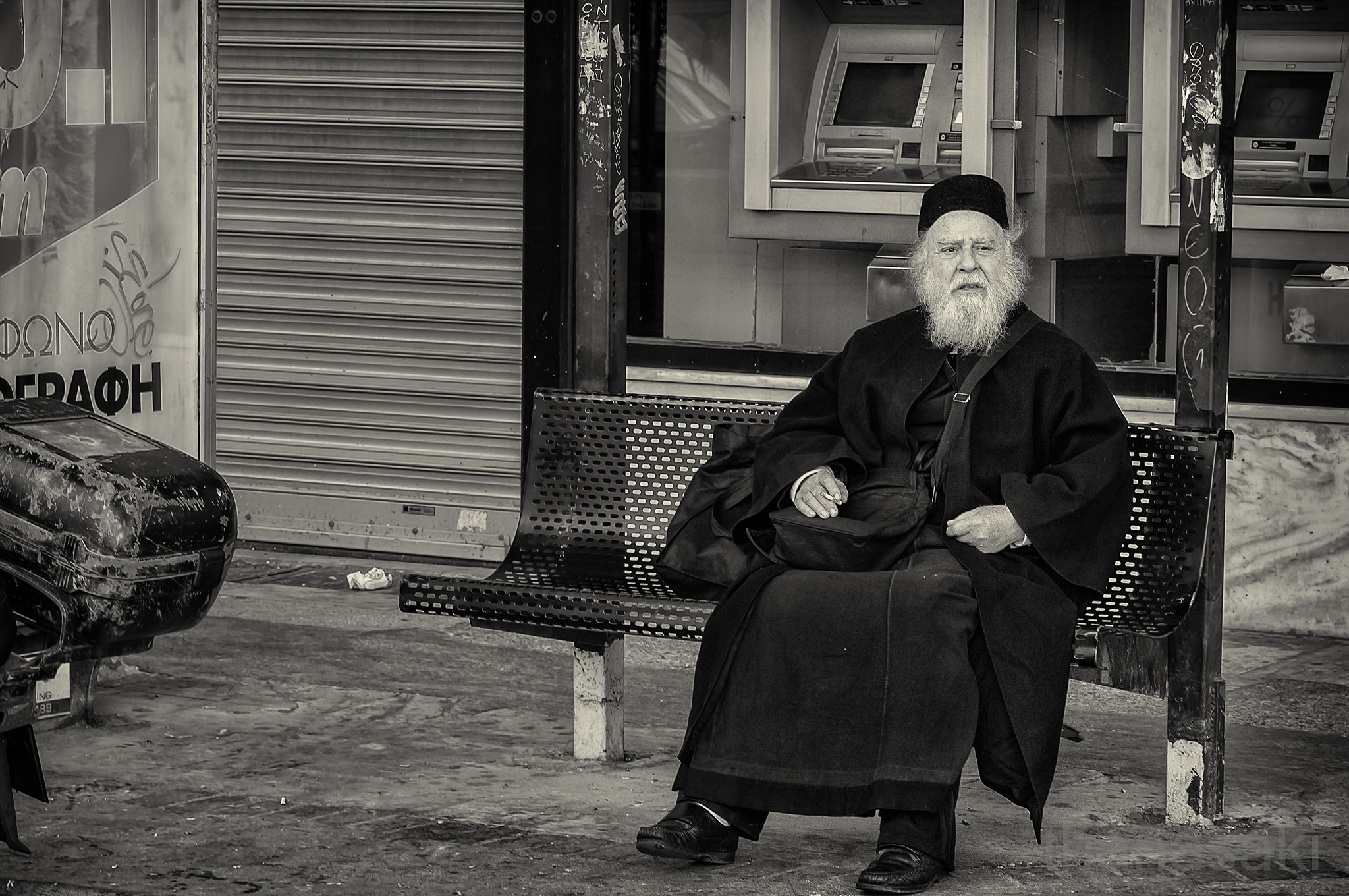 Nikon D2X sample photo. Cigarette break photography